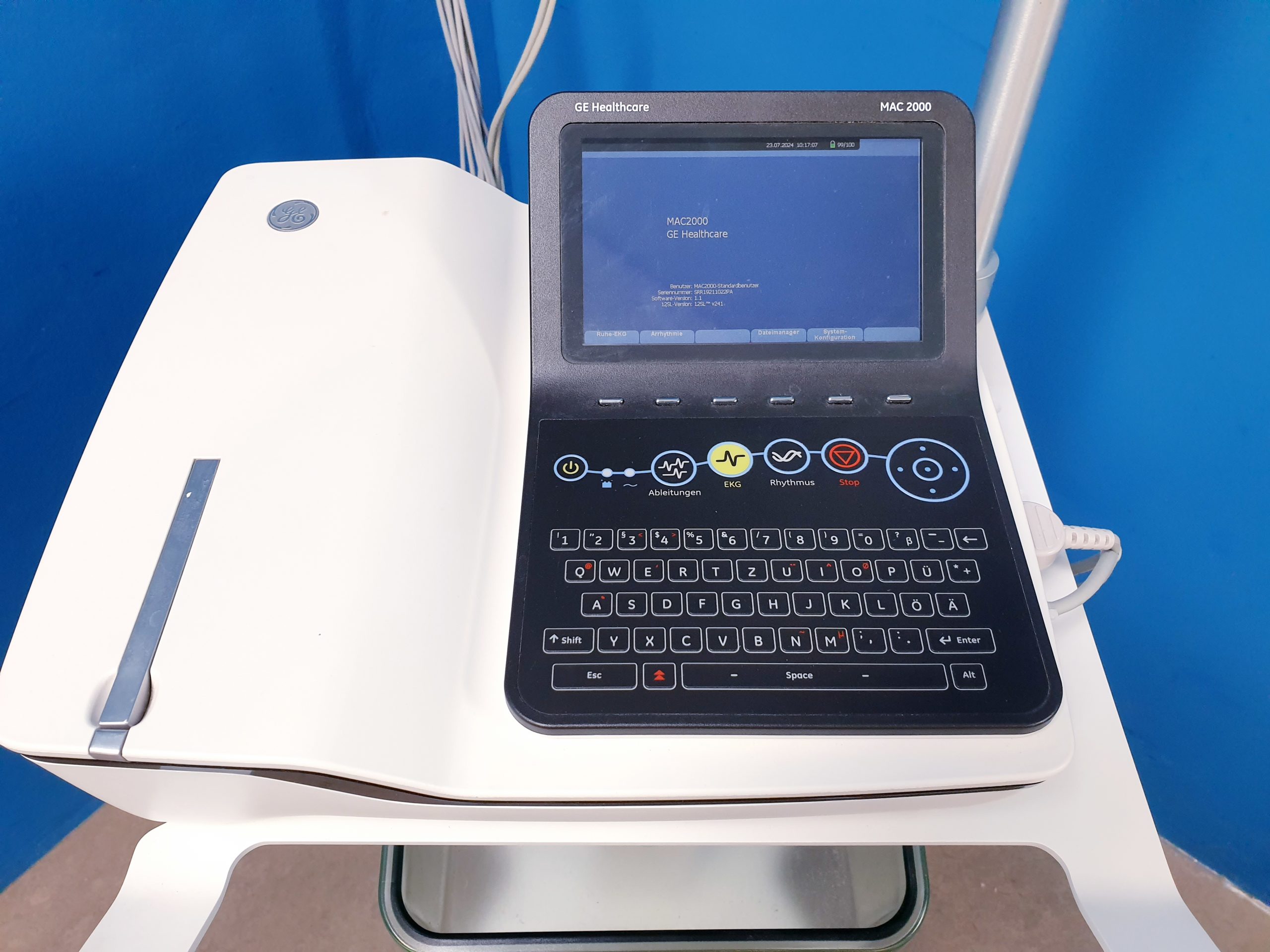 GE MAC 2000 EKG Maschine + KISS Sauganlage thumbnail 3