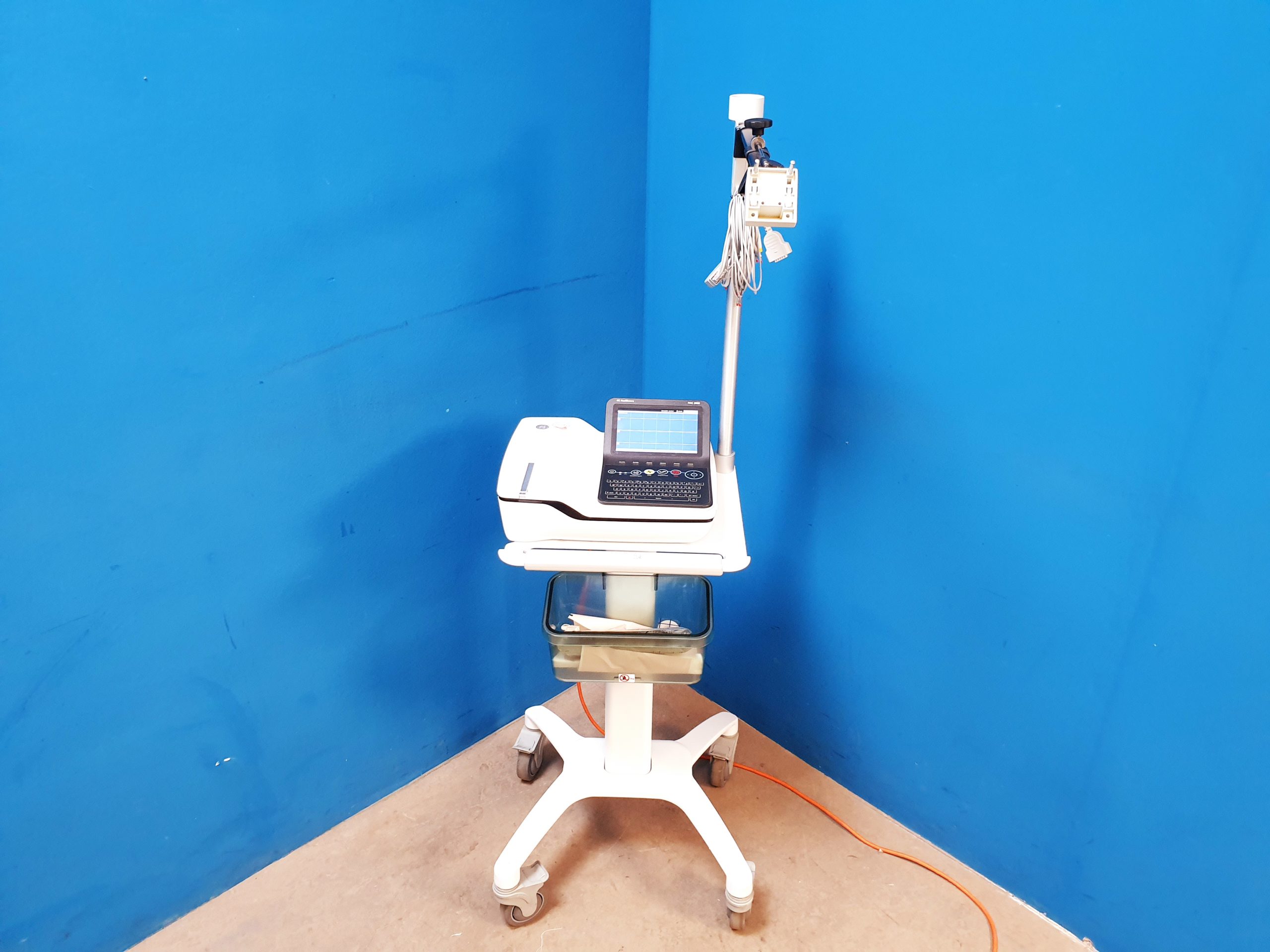 GE MAC 2000 EKG – 12 kanal — image 1 of 1
