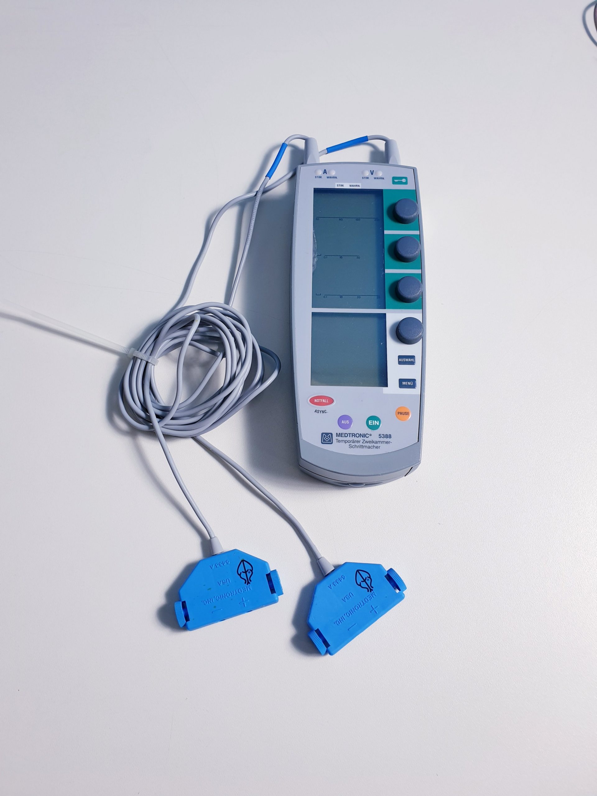 MEDTRONIC 5388 ZWEIKAMMER-SCHRITTMACHER DUAL CHAMBER TEMP PACEMAKER — image 1 of 3