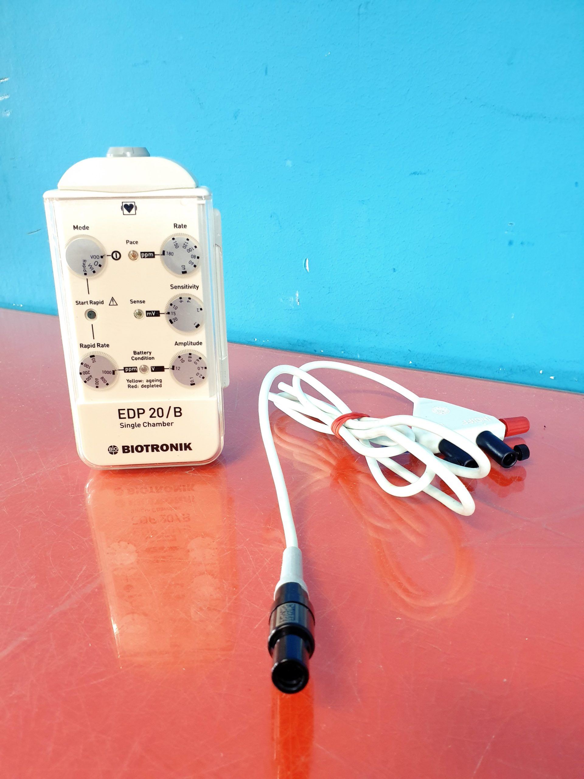 Biotronik EDP 20/B // EDP20/B Pacemaker — image 1 of 5