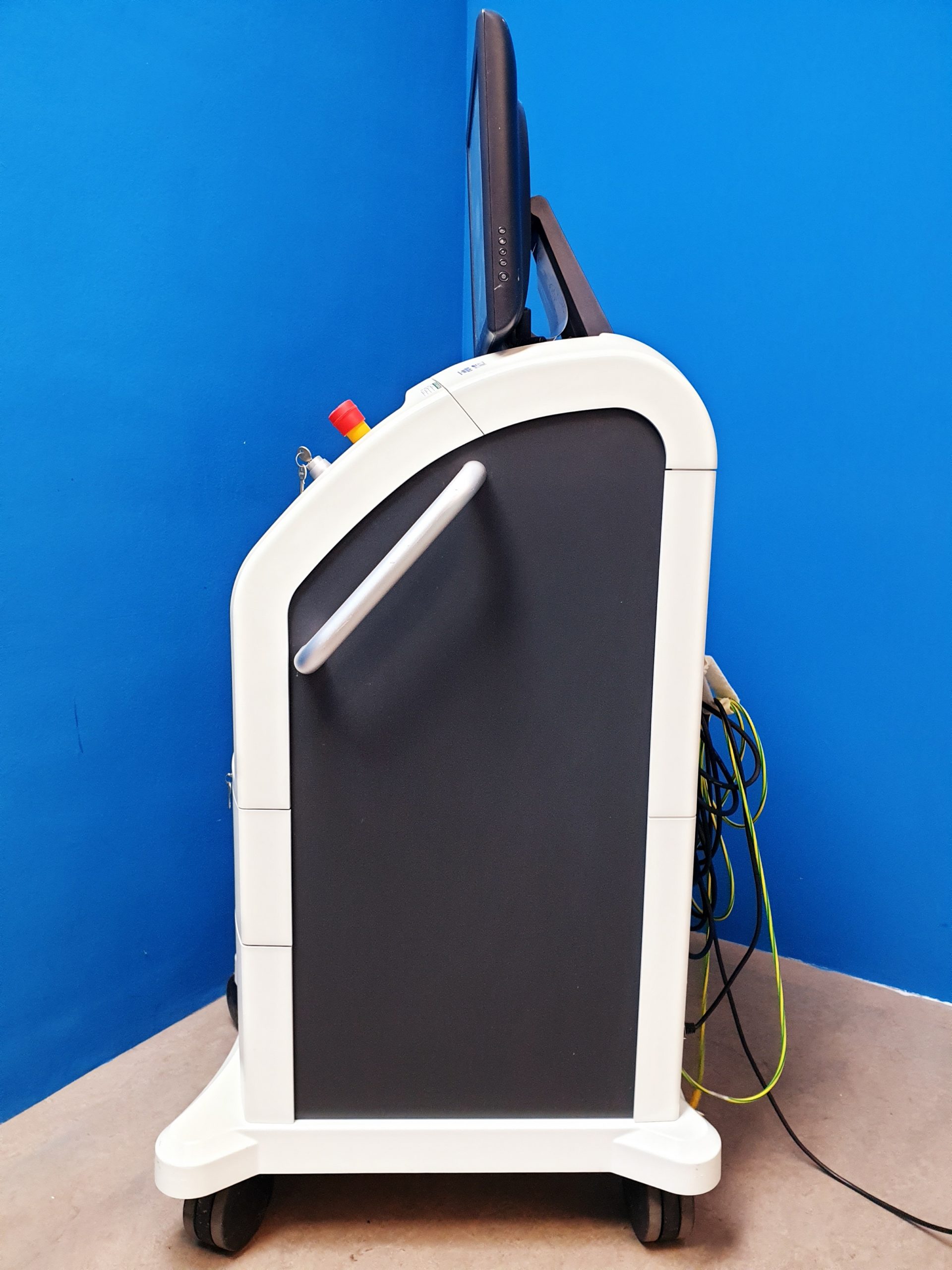 CARDIOFOCUS Console CF980-E10-EU // CF980-E10-EU Laser Ablation Console Medical Device thumbnail 4