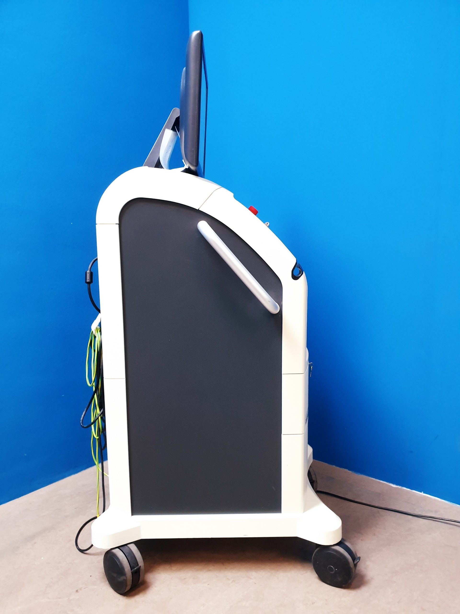 CARDIOFOCUS Console CF980-E10-EU // CF980-E10-EU Laser Ablation Console Medical Device thumbnail 5