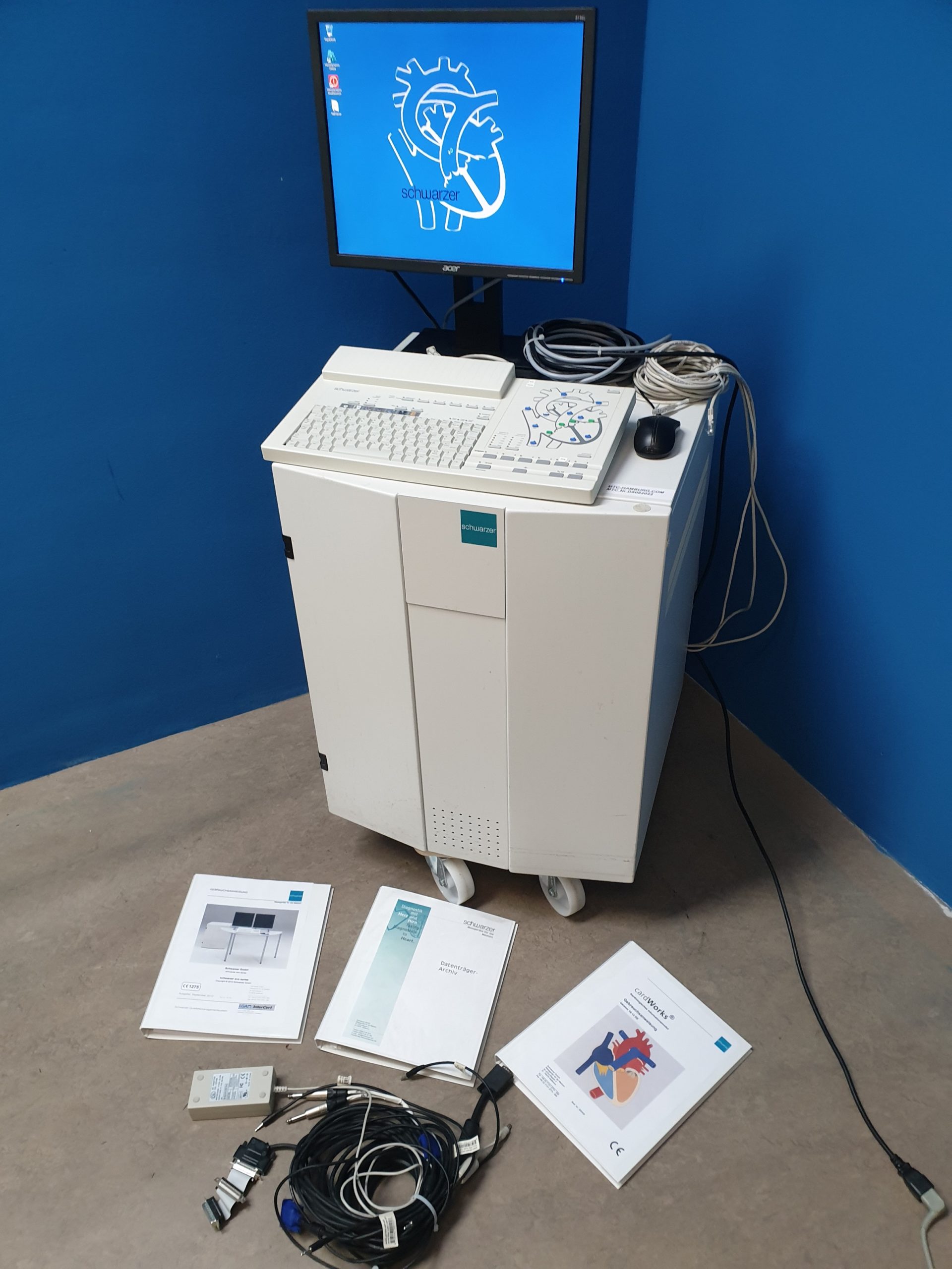 Schwarzer CardioTek Hemodynamic Cath Lab System monitor — image 1 of 13