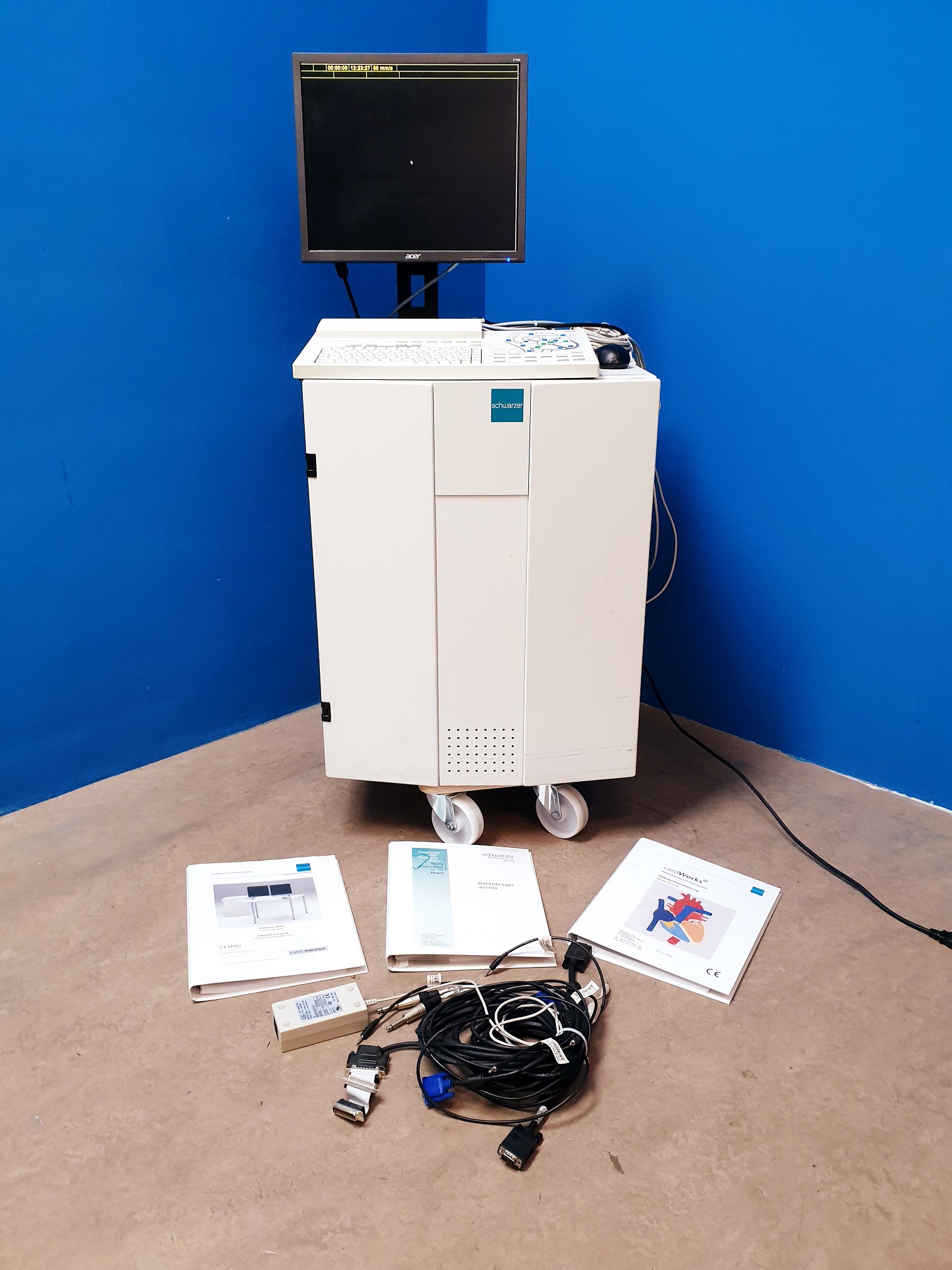 Schwarzer CardioTek Hemodynamic Cath Lab System monitor thumbnail 3