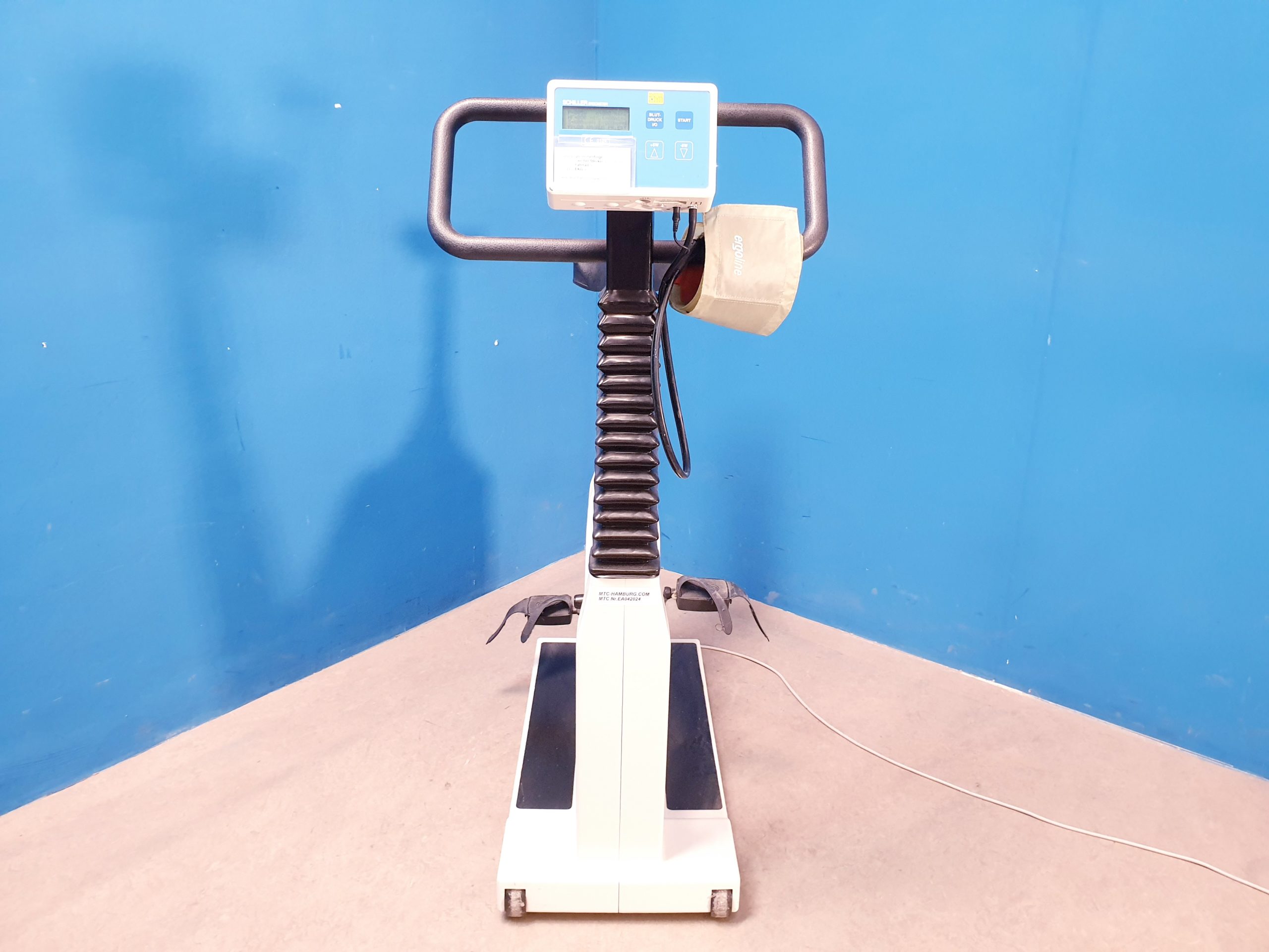 Schiller Ergometrics Ergo-metrics 900 Fahrradergometer — image 1 of 8