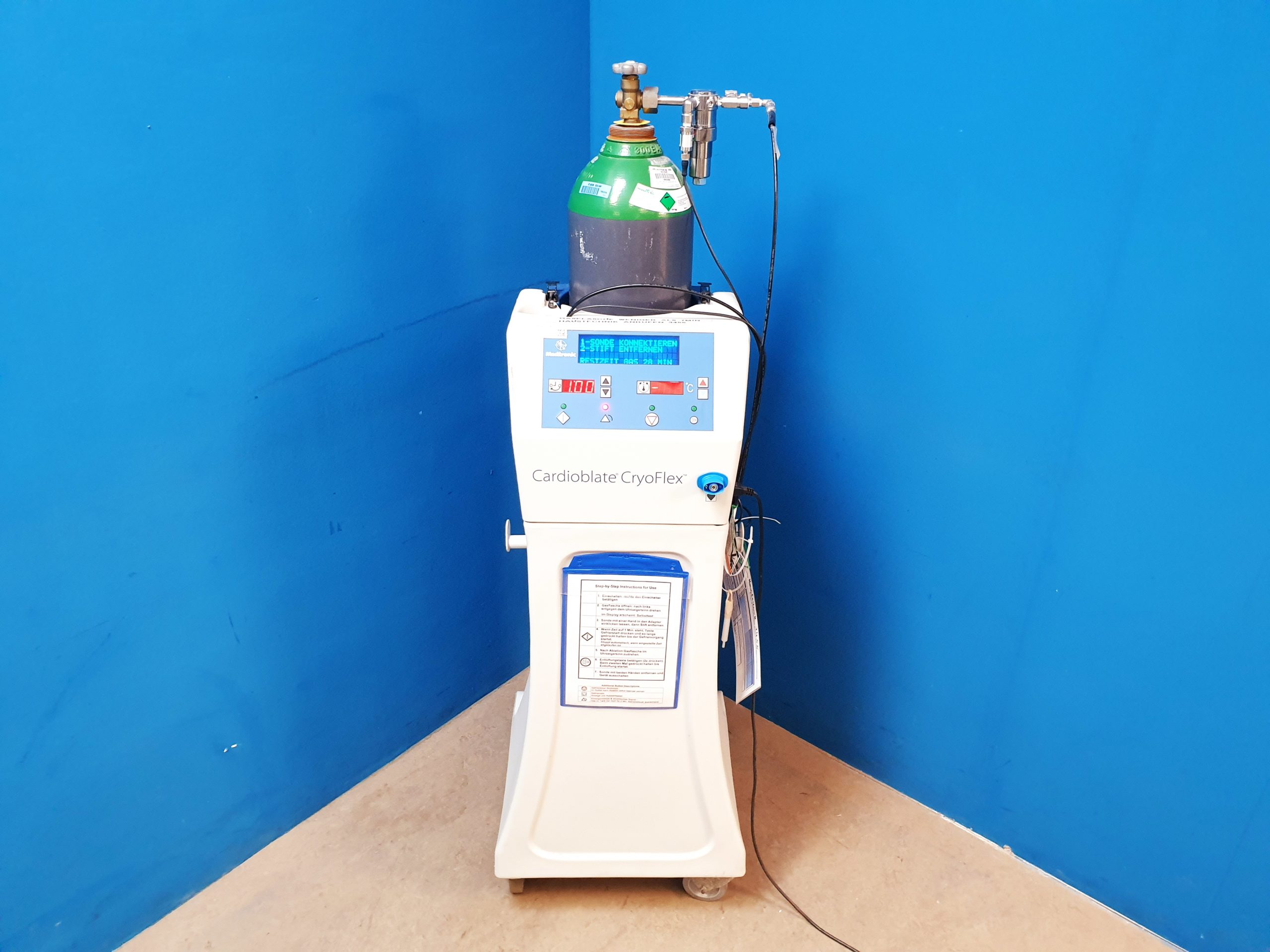 Medtronic Cardioblate CryoFlex Kryoablationssystem mit einer Flasche — image 1 of 10