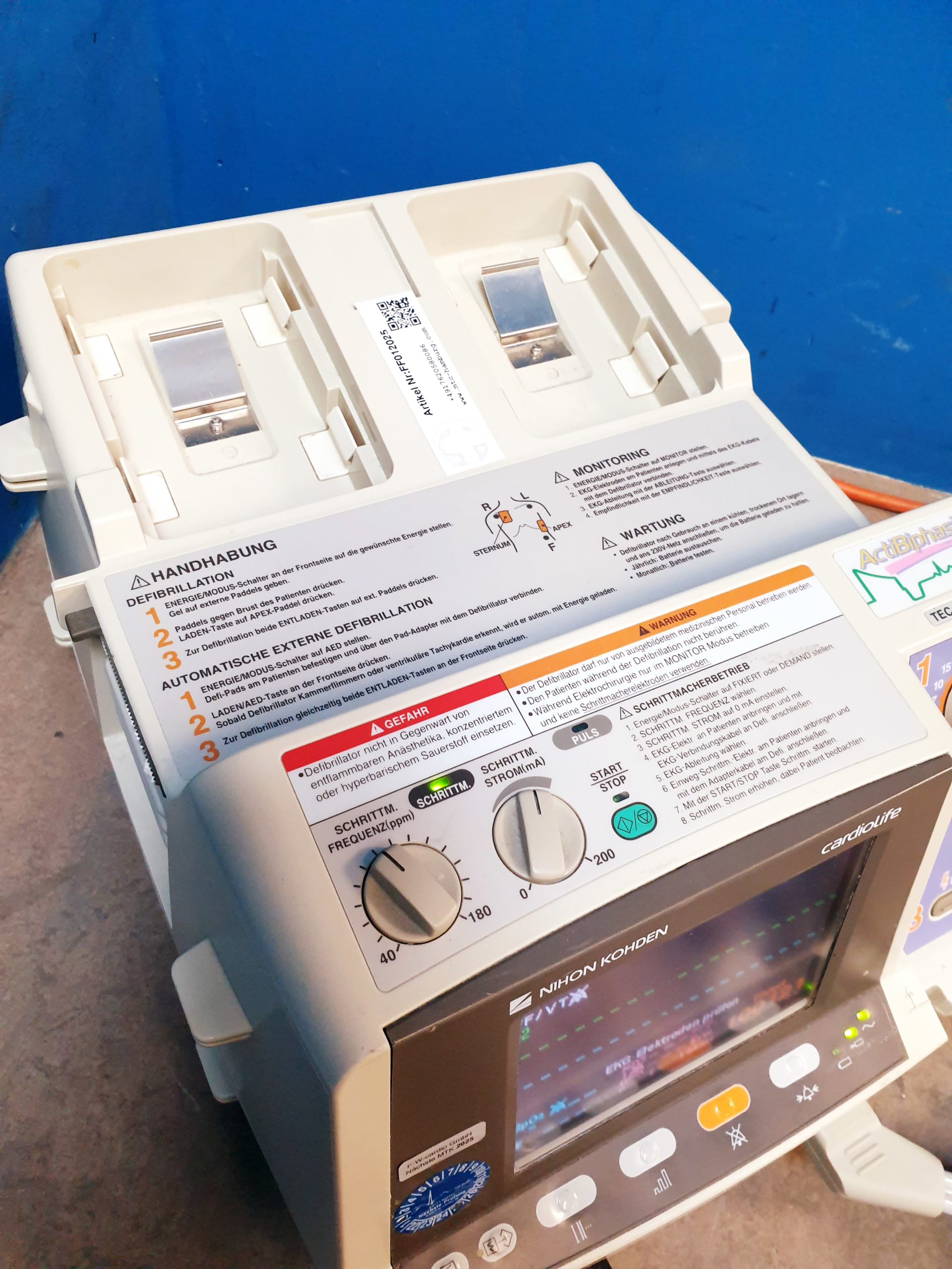 Nihon Kohden Cardiolife Tec-7731K Defibrillator thumbnail 2