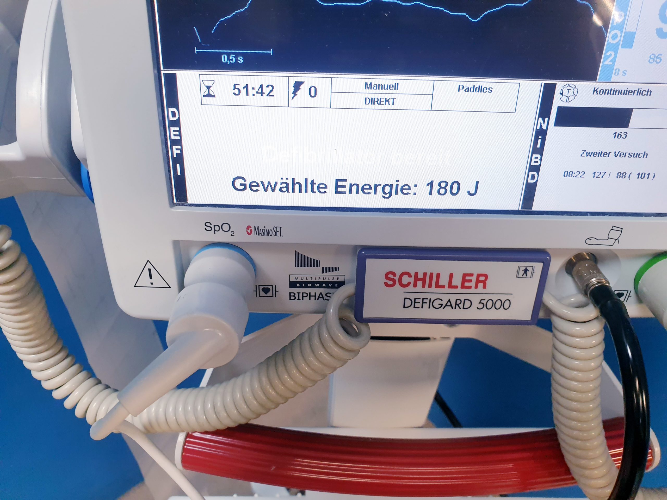 Schiller Defigrad 5000 – Defibrillator – auf fahrbarem Gestell thumbnail 6