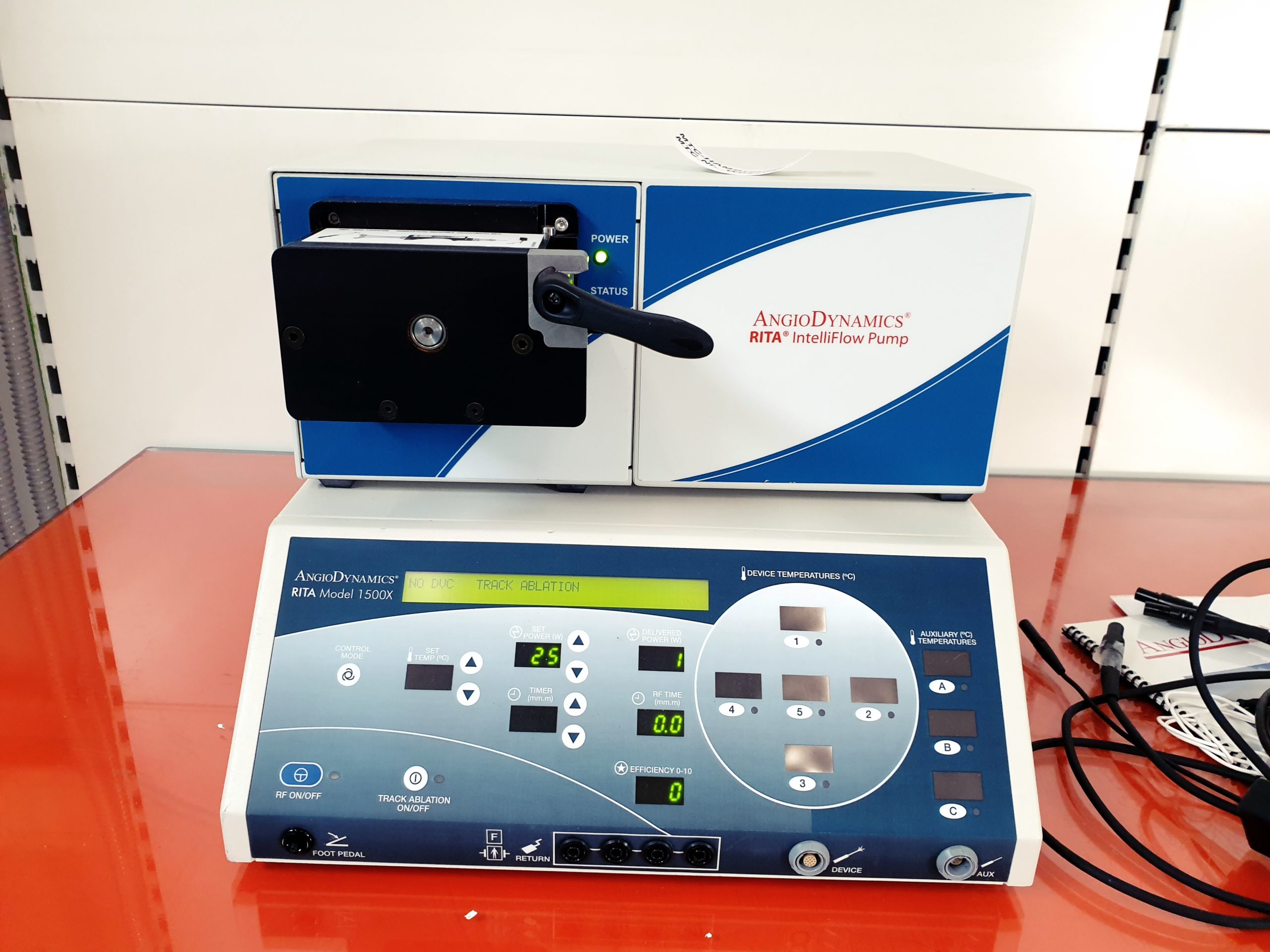 Rita AngioDynamics intelliFlow Infusion Pump + 1500X RF Generator thumbnail 3