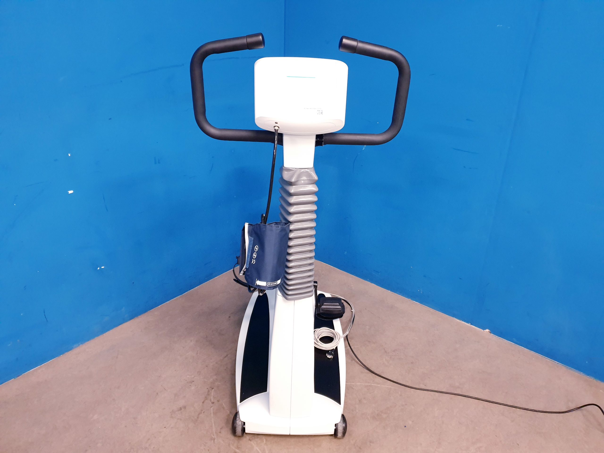 Viasys Jaeger Jäger + ERGOLINE Viasprint 200 Ergometer Ergospirometrie Einheit thumbnail 3