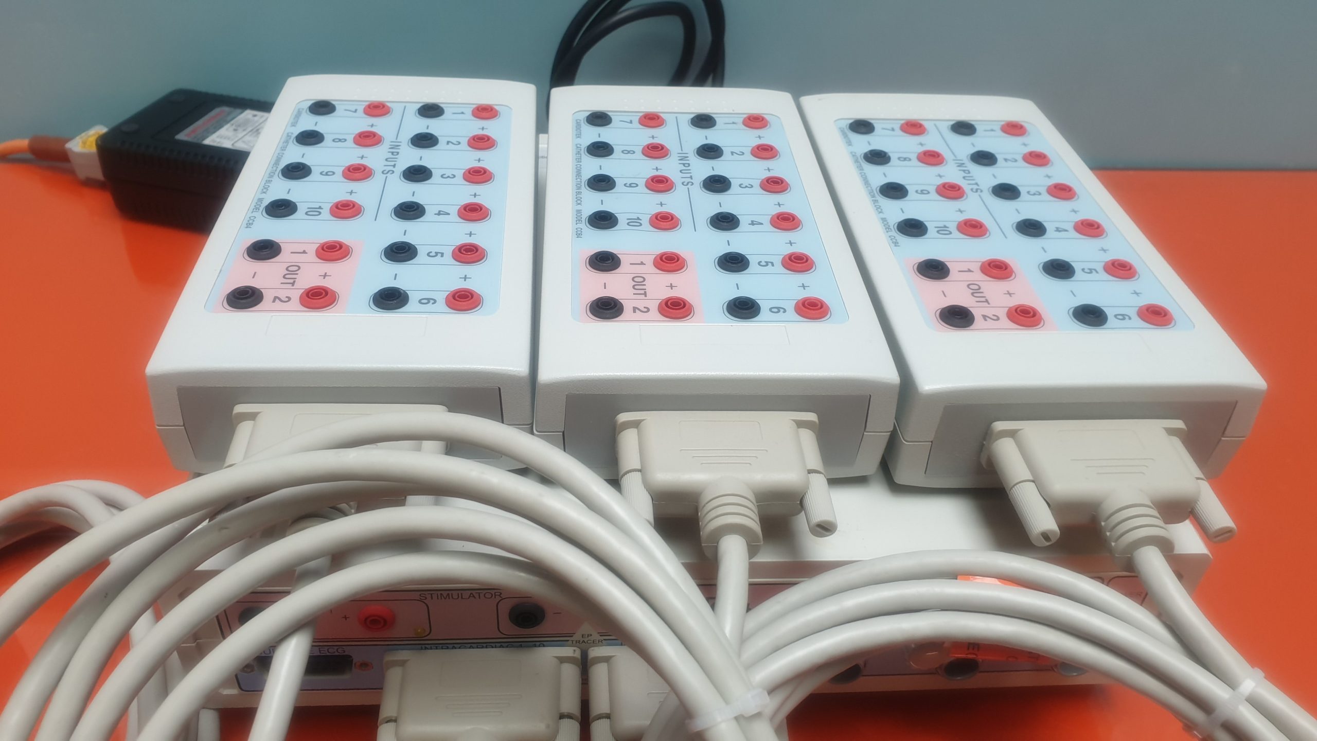 Schwarzer CARDIOTEK EP-TRACER 38 elektrophysiologisches PC controlled EP system — image 1 of 7