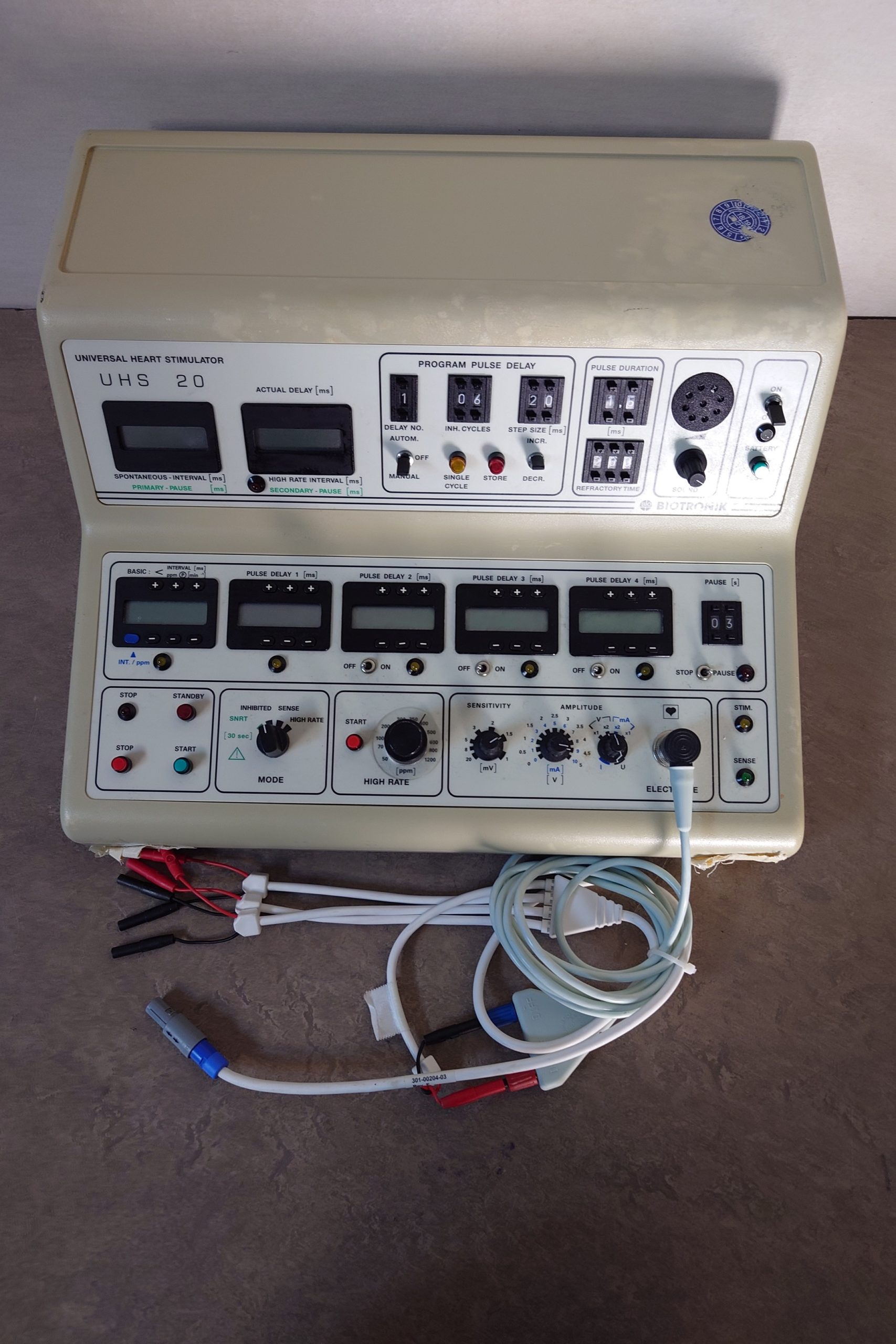 Pacemaker BIOTRONIK UHS 20 — image 1 of 6