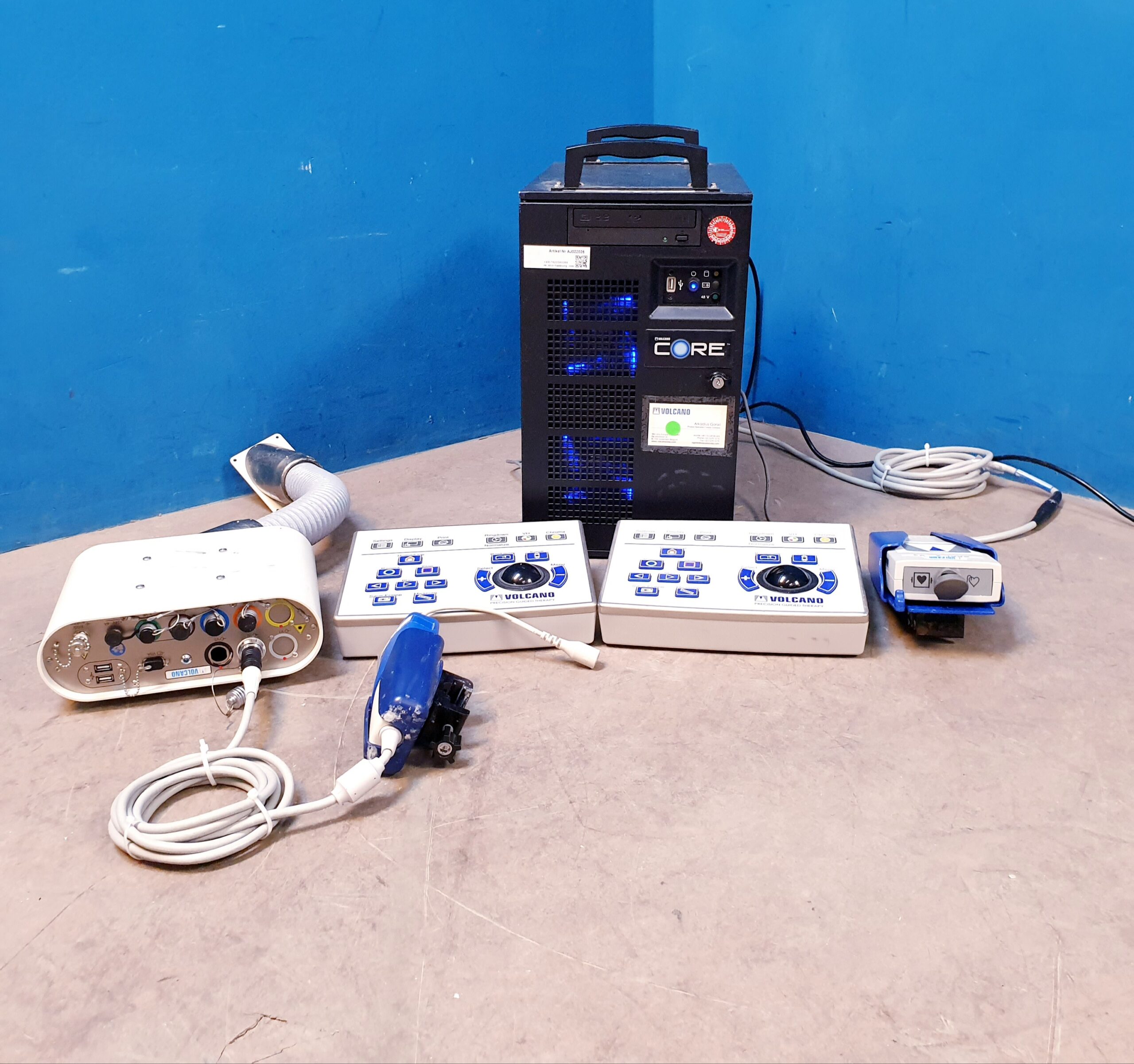 Philips Volcano 410‑3600.02 Workstation, Bildverarbeitungs‑Workstation + 411‑0100.01 + 409‑1604.01 — image 1 of 45