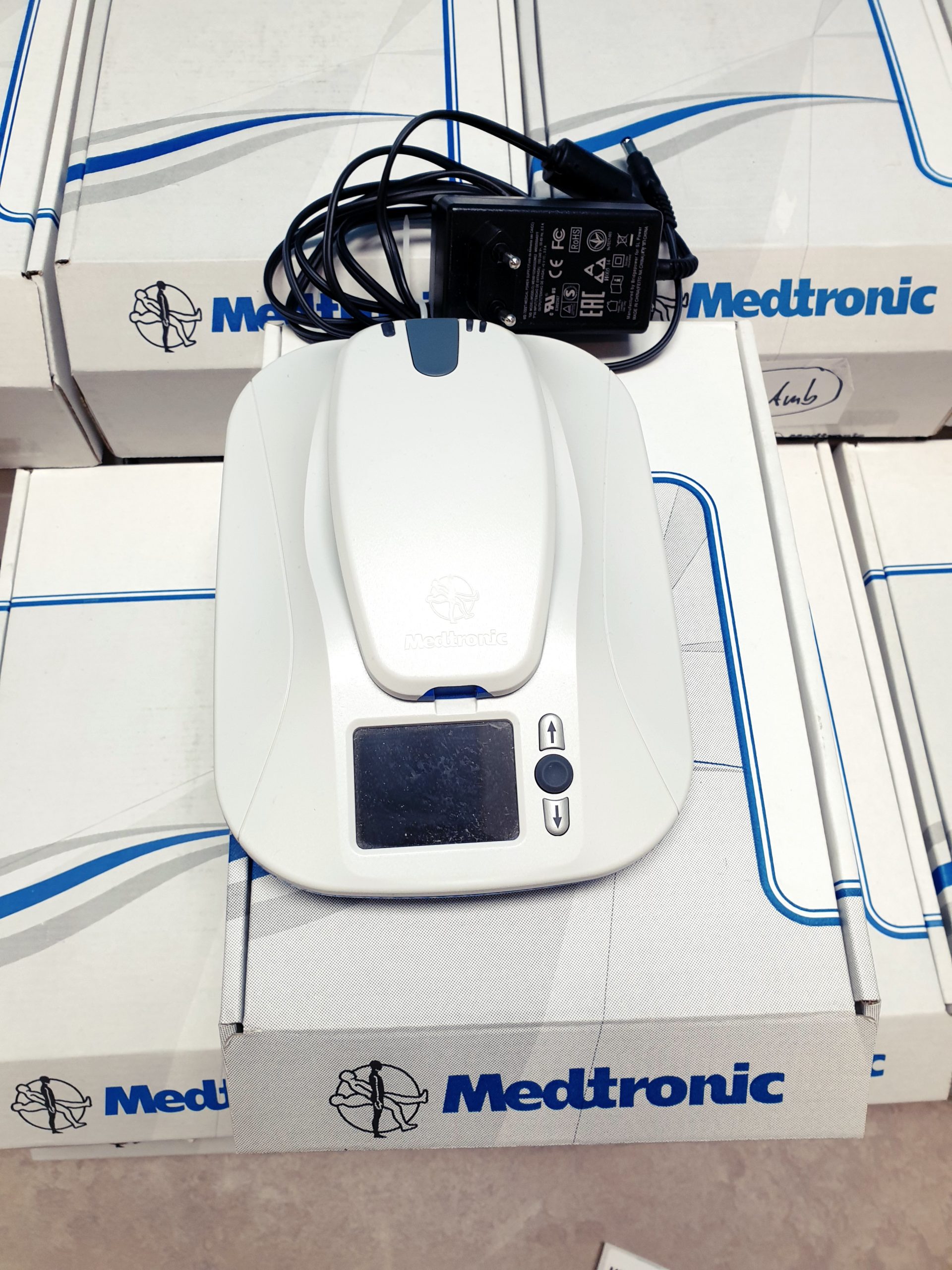 MEDTRONIC 24950 MyCareLink Patient Monitor — image 1 of 18