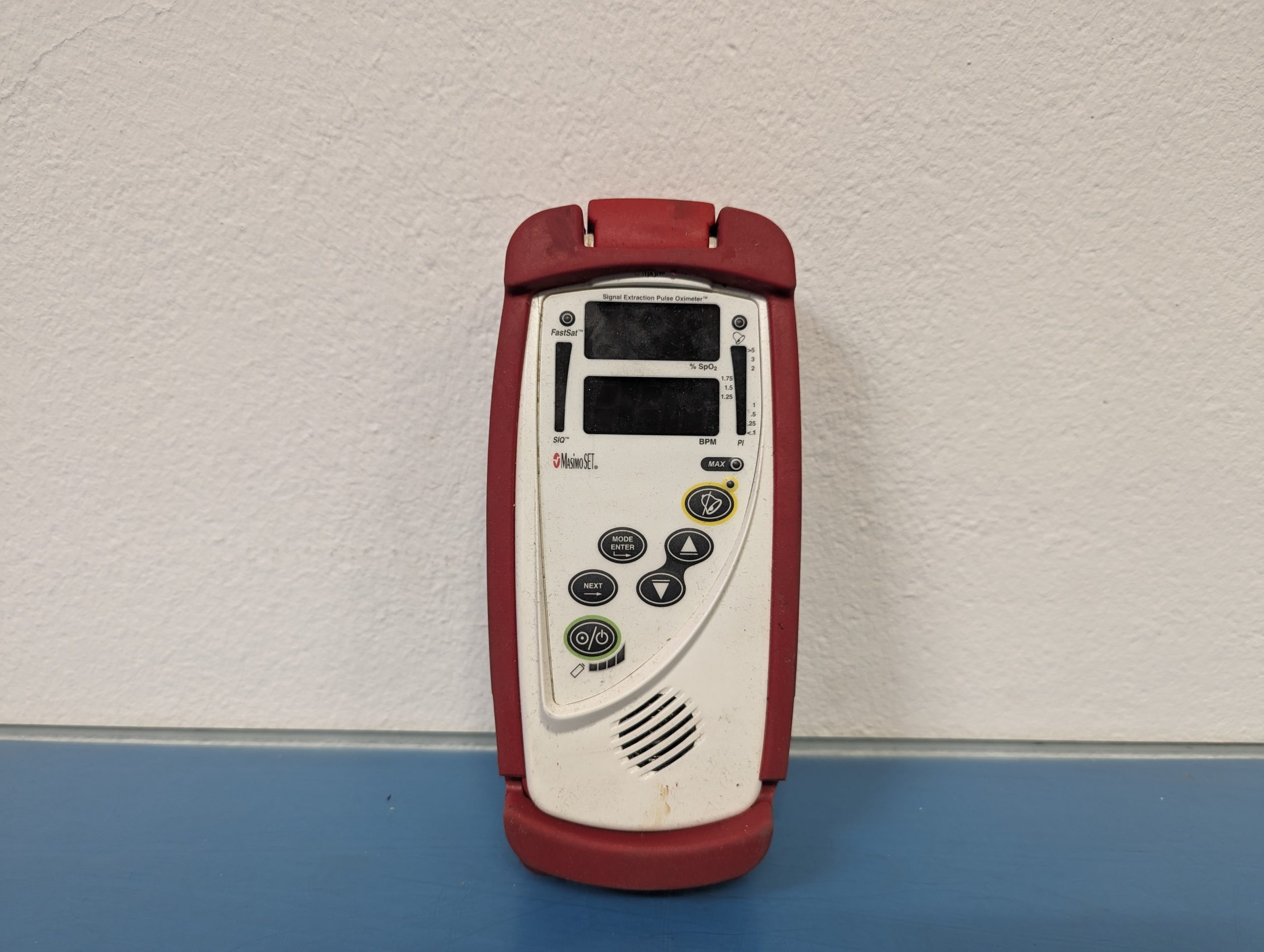 MASIMO Rad5 SpO2 Pulsoximeter+Schutzhülle,Fingersensor+Batterie — image 1 of 7