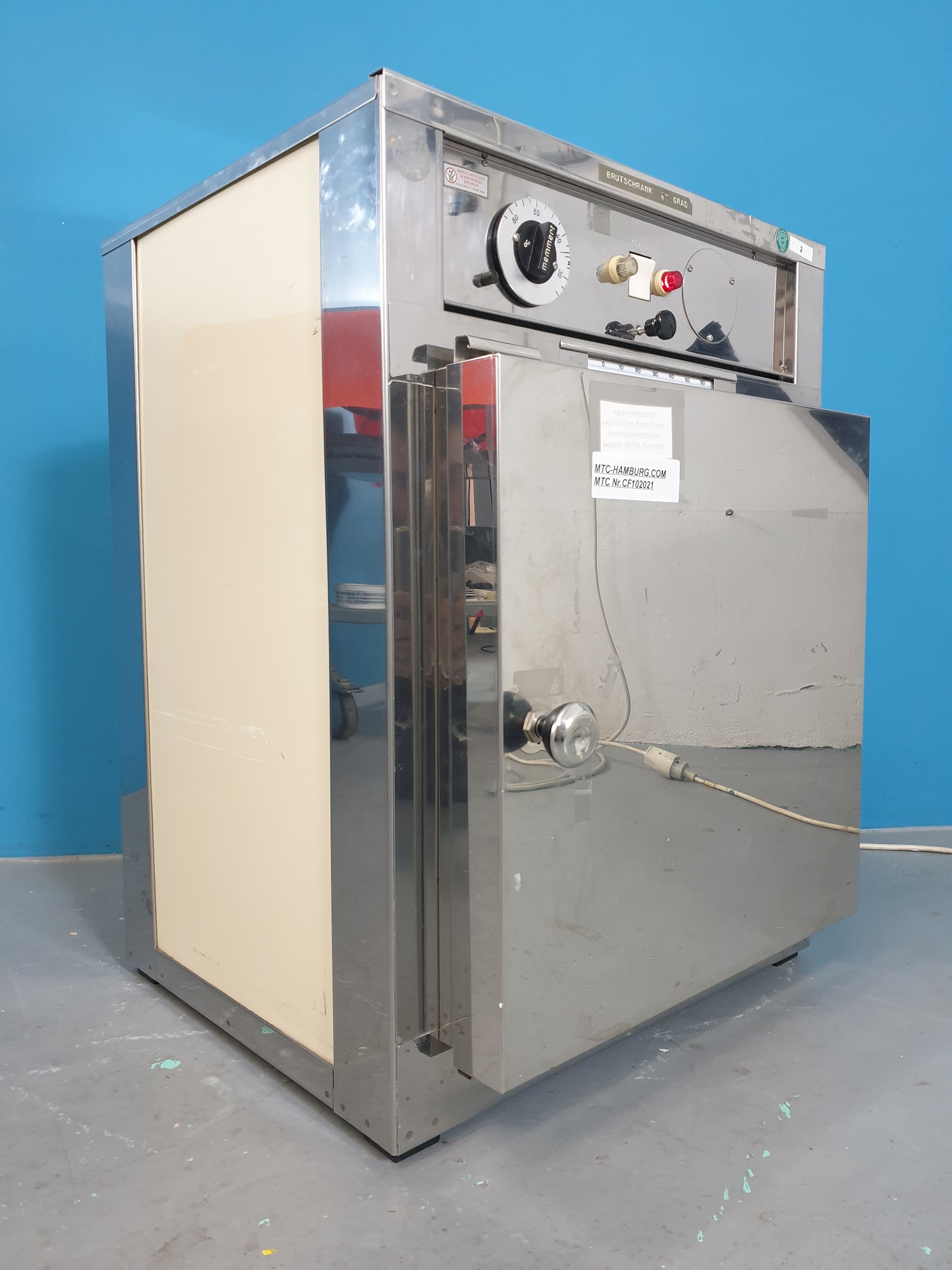 Memmert TV 30 b // TV30b – Trockenschrank / Wärmeofen / Inkubator – 1400W – 220°C — image 1 of 7