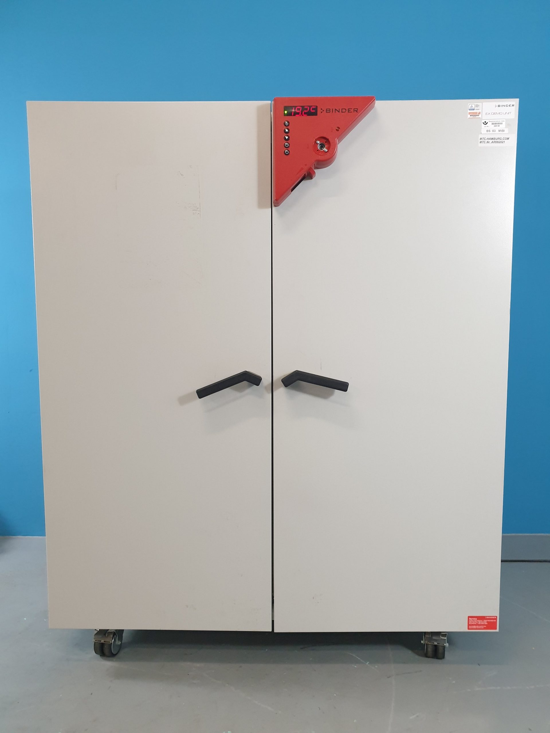Binder BD 720 // BD-720 Incubator mit natürlicher Umluft Wärmeschrank bis 100°C — image 1 of 6