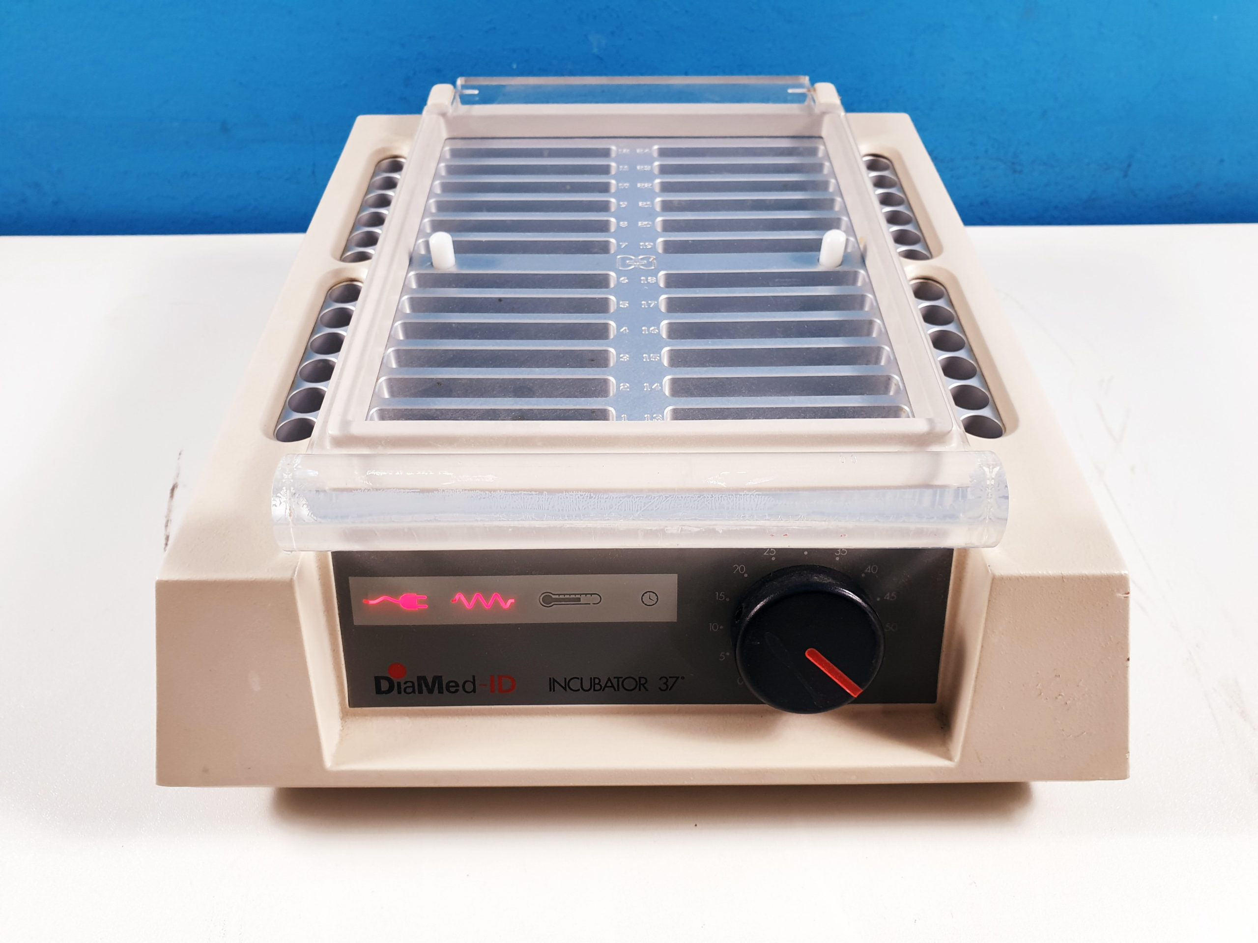 DiaMed-ID DG-26 // DG 26 Inkubator 37 — image 1 of 7