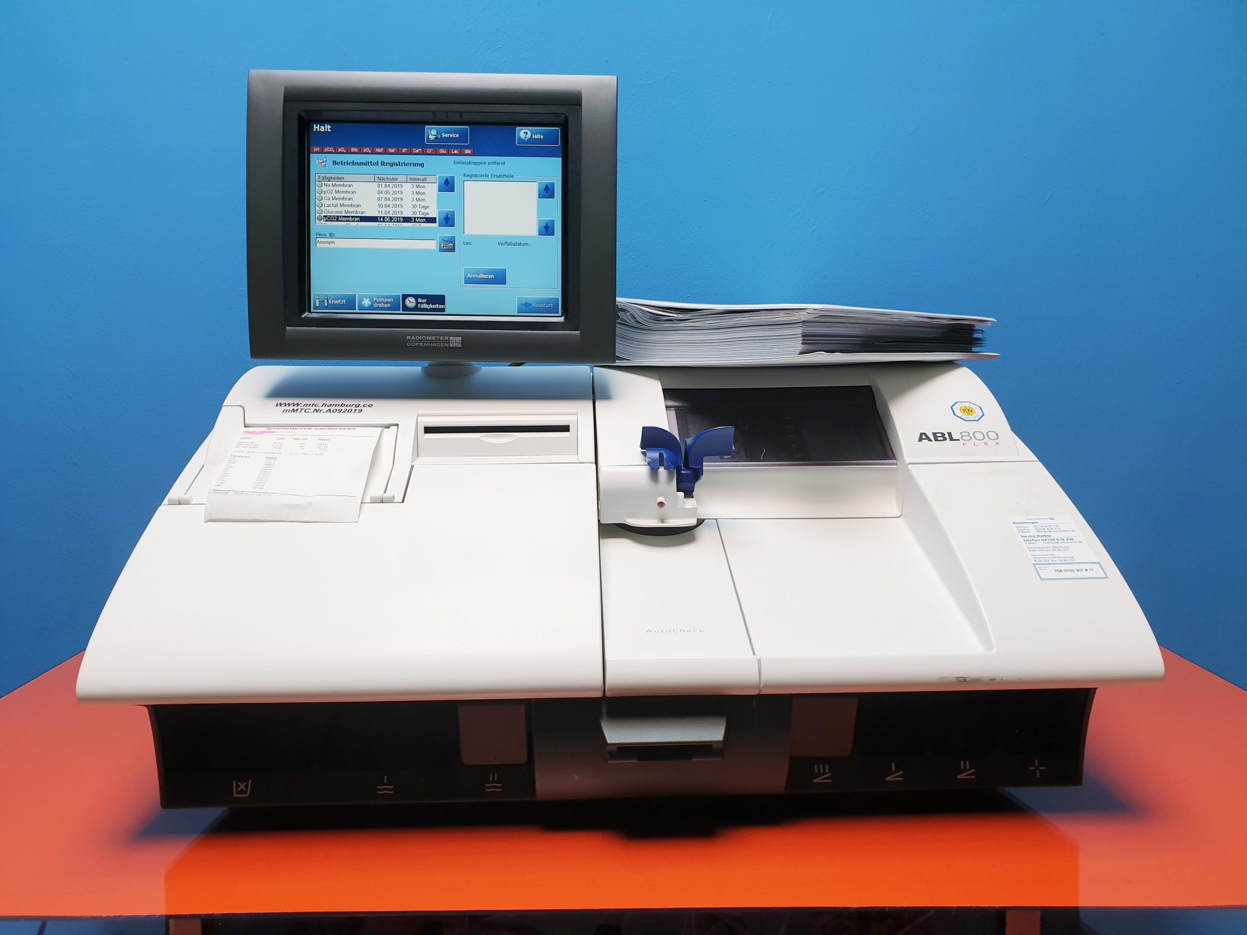 Radiometer ABL800Flex ABL835 Blutgasanalysenautomat Blutgasanalysegeät — image 1 of 3