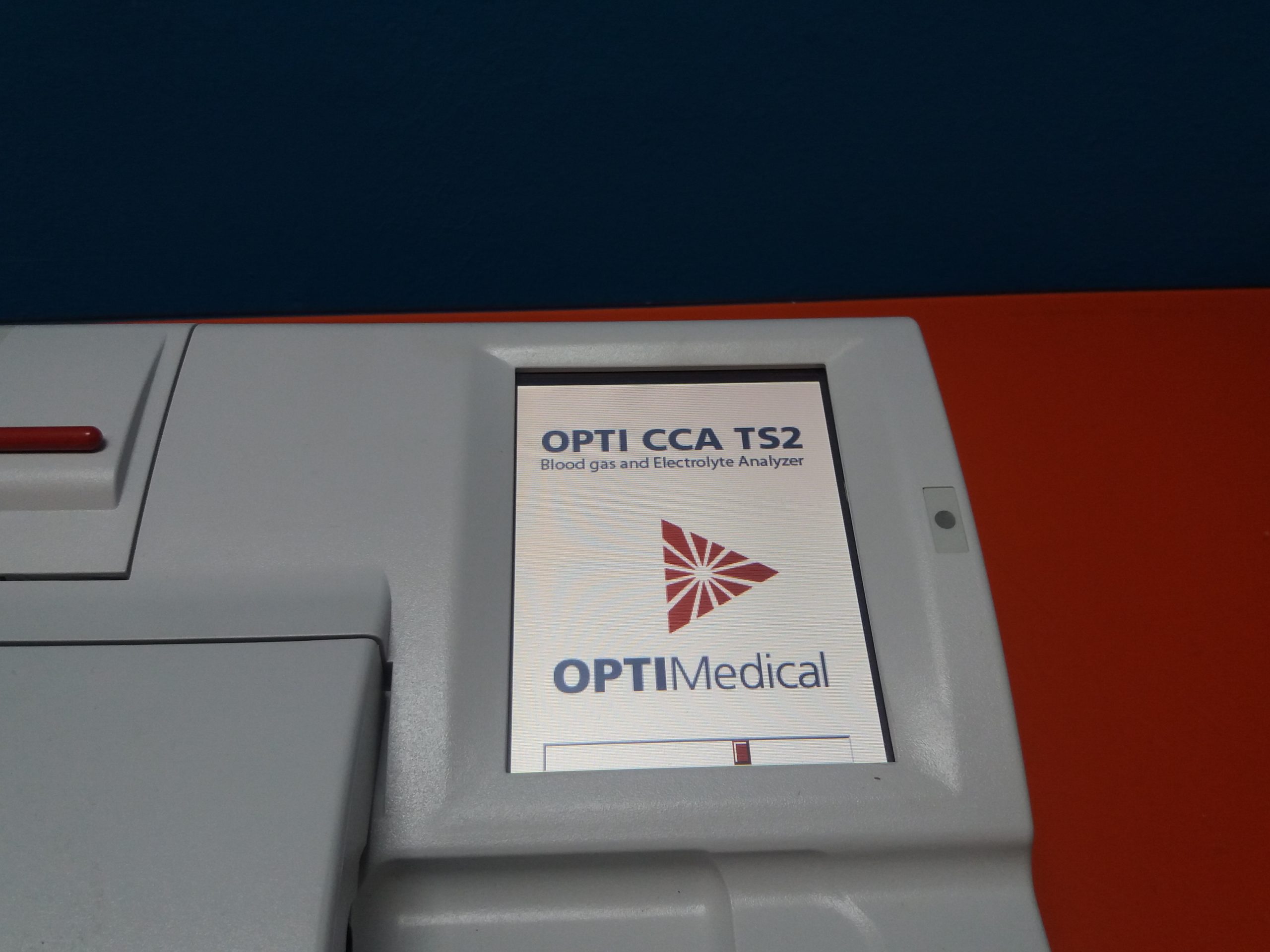 OPTI CCA-TS2 // CCA TS2 Analysator Blood Gas and Electrolyte Analyzer — image 1 of 6