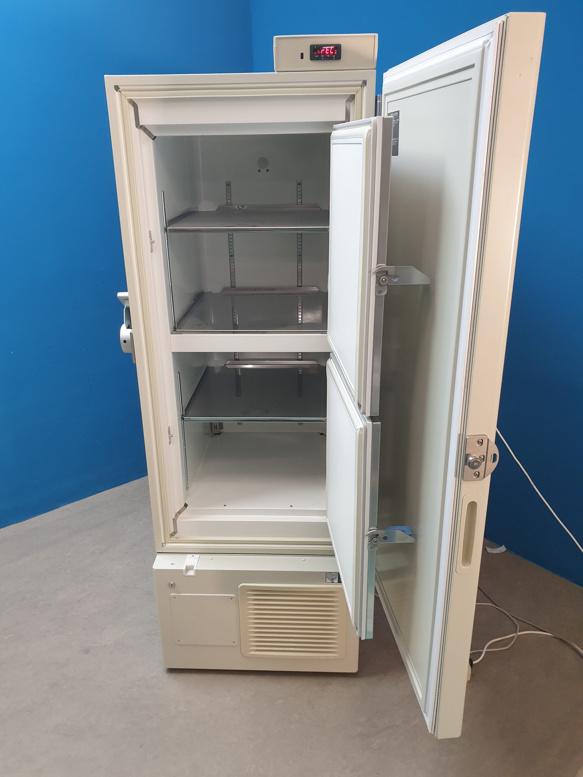 Sanyo MDF-U32V Freezer Lab Laborgefrierschrank thumbnail 14