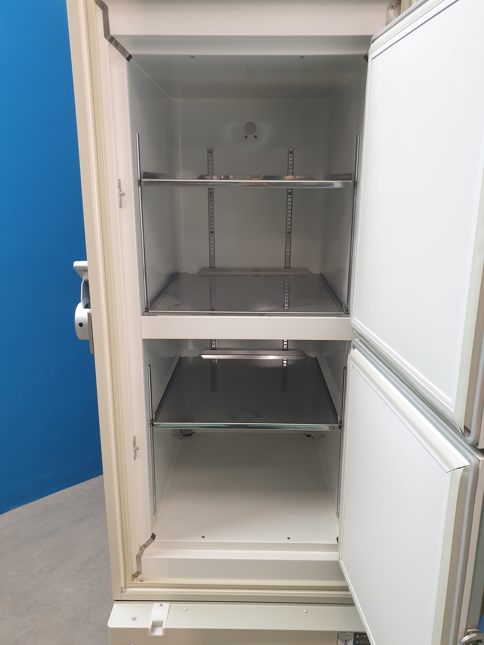 Sanyo MDF-U32V Freezer Lab Laborgefrierschrank thumbnail 15