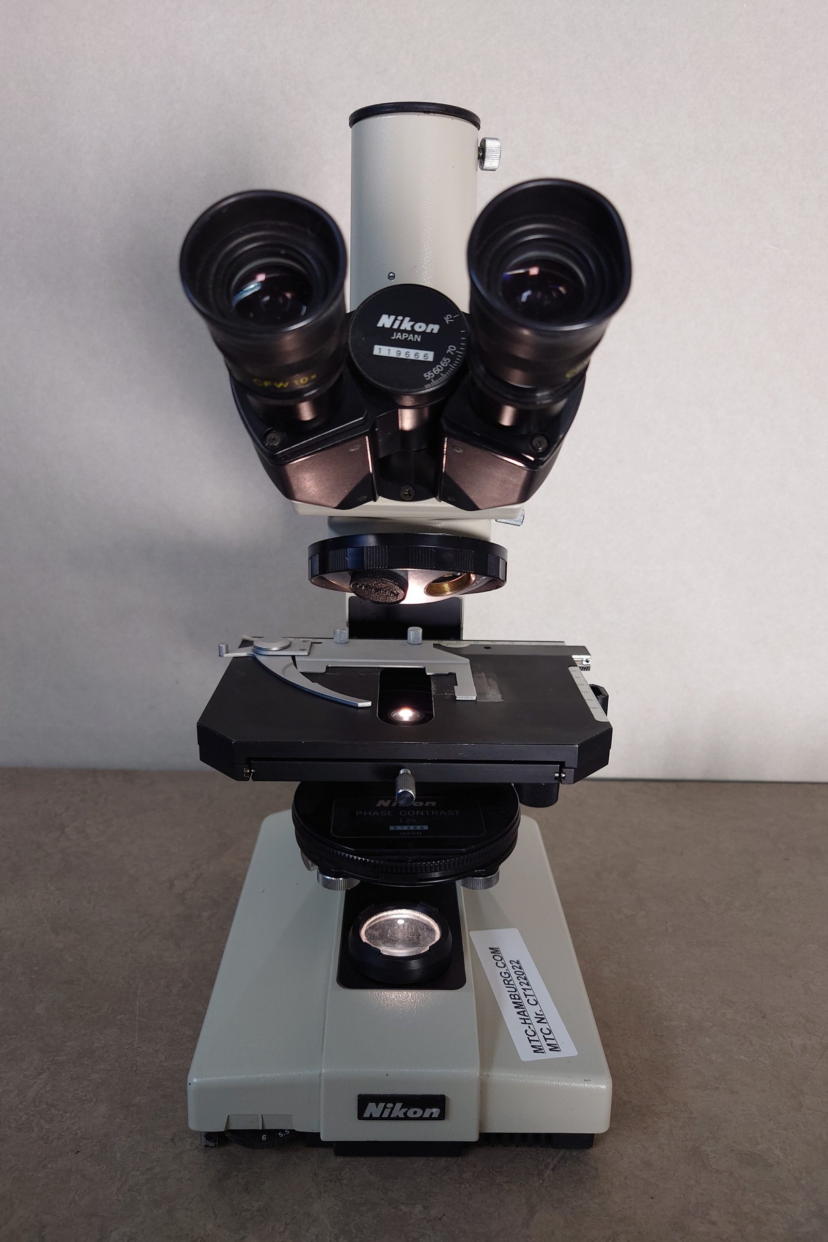 Nikon Labophot Trinokular Mikroskop Mit Okulare + Objektive — image 1 of 3