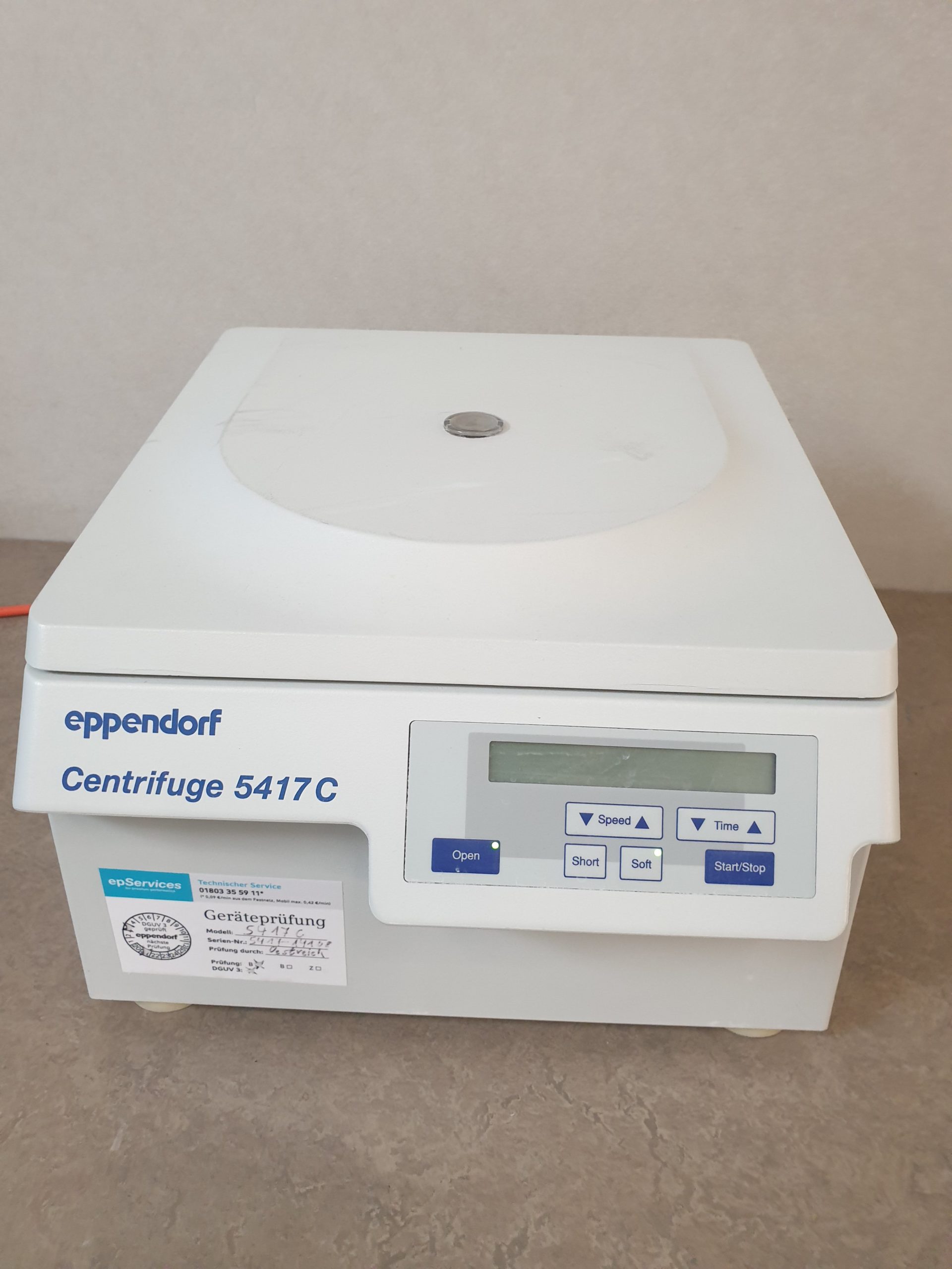 Eppendorf 5417 C // 5417C Zentrifuge — image 1 of 6