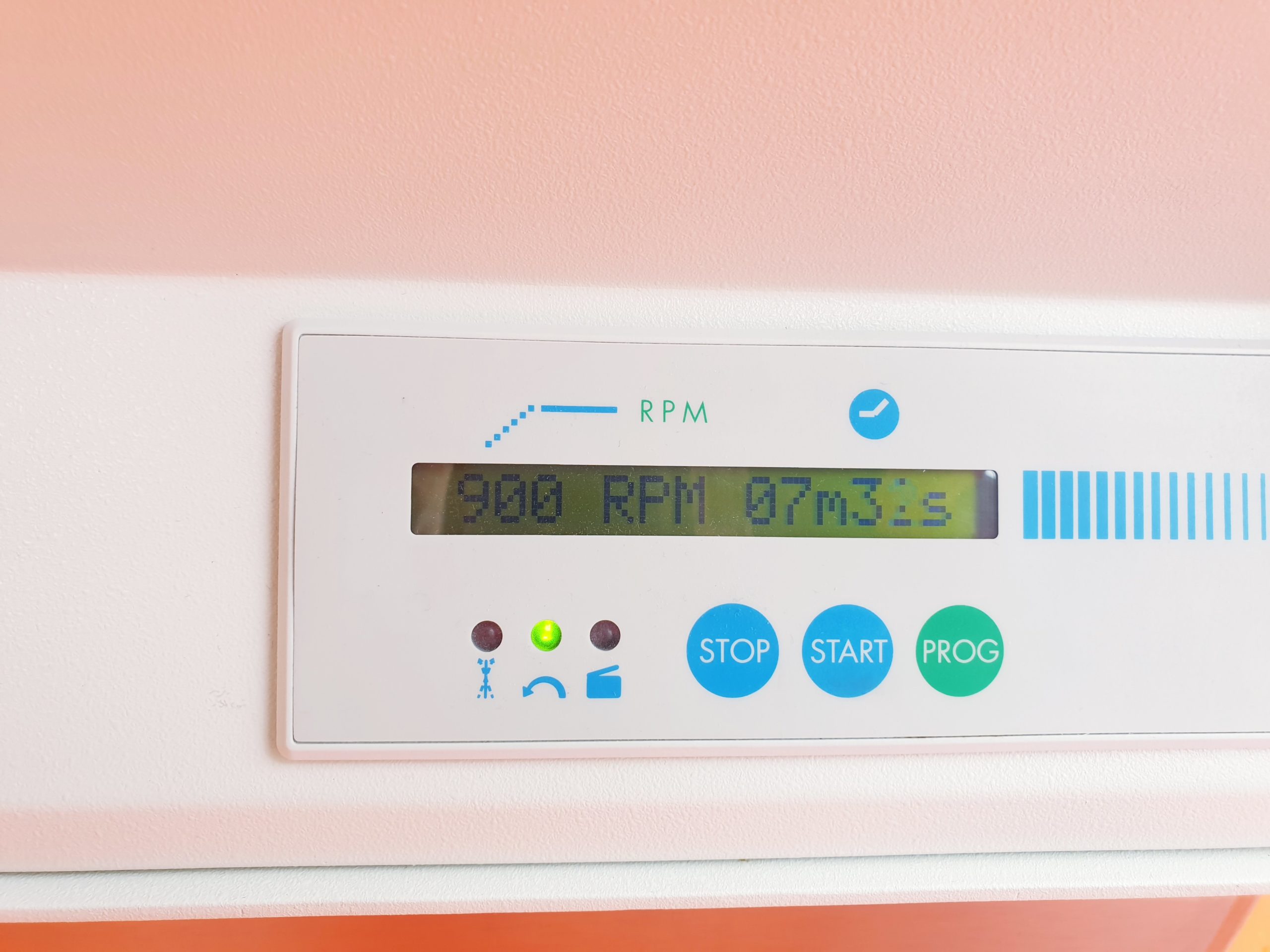 BIO Rad System Scan Gel Centrifuge 24 Max Speed 1000 RPM thumbnail 2