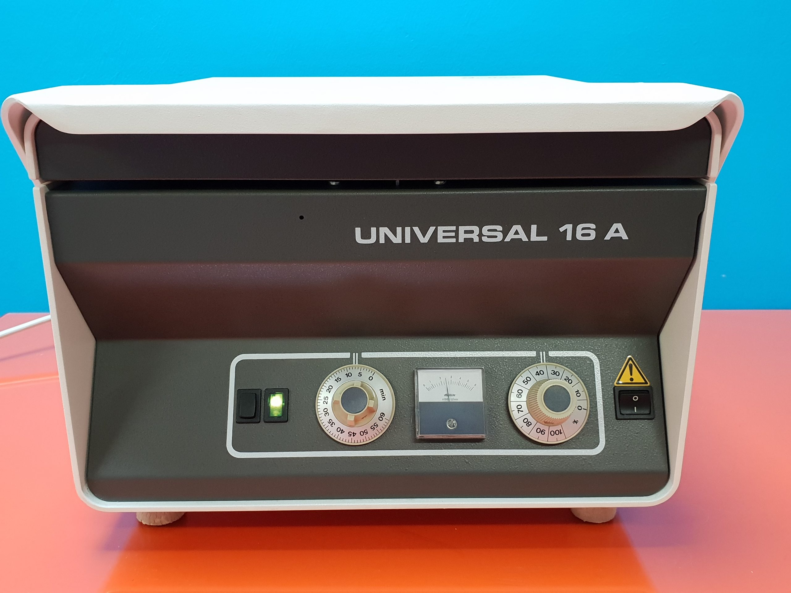HETTICH UNIVERSAL 16A // 16 A Zentrifuge 12 X 25g 5000 U/mn thumbnail 2