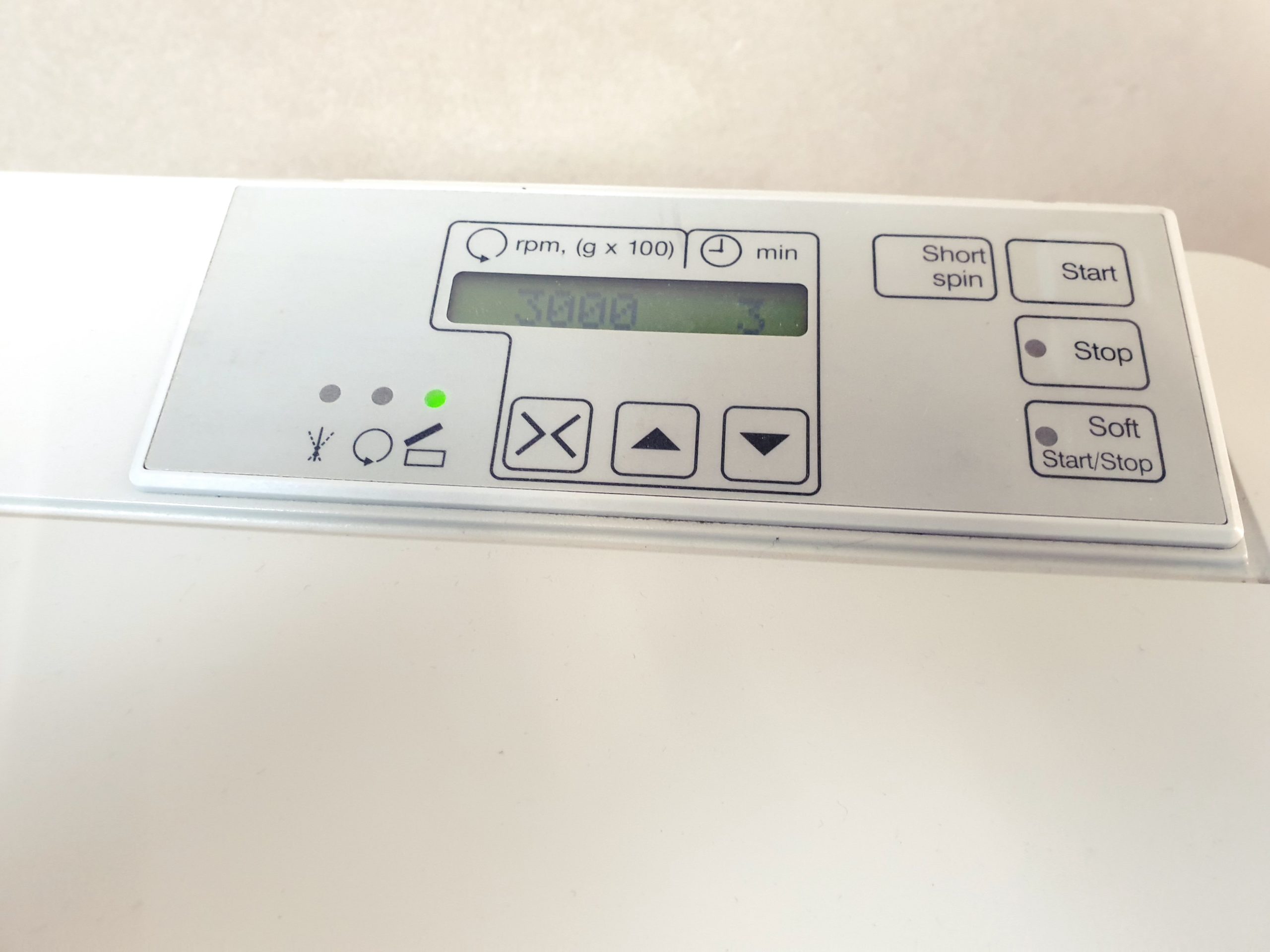 Eppendorf Zentrifuge Centrifuge 5416 – 4 x 250 ml – thumbnail 6