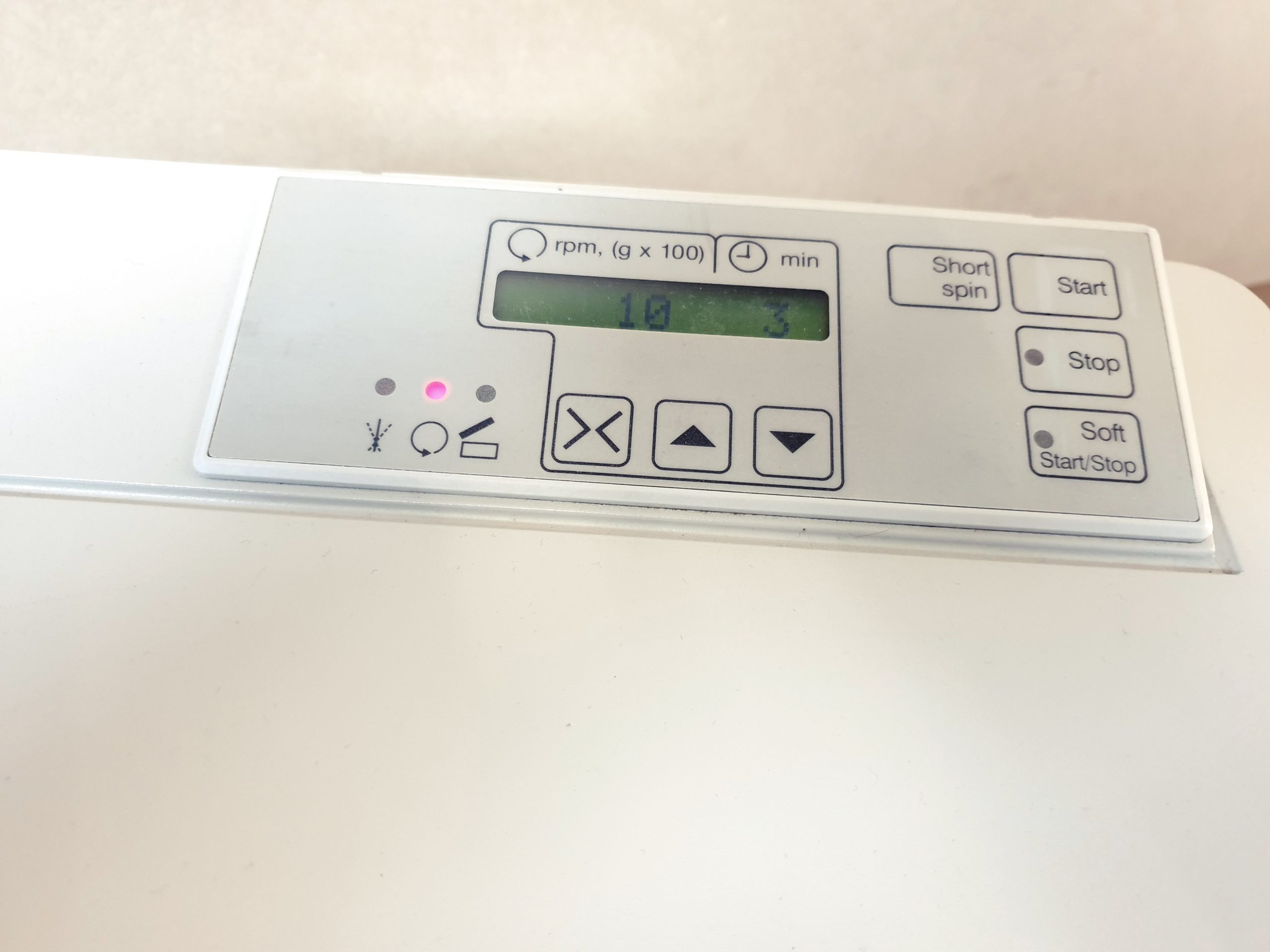 Eppendorf Zentrifuge Centrifuge 5416 – 4 x 250 ml – thumbnail 7