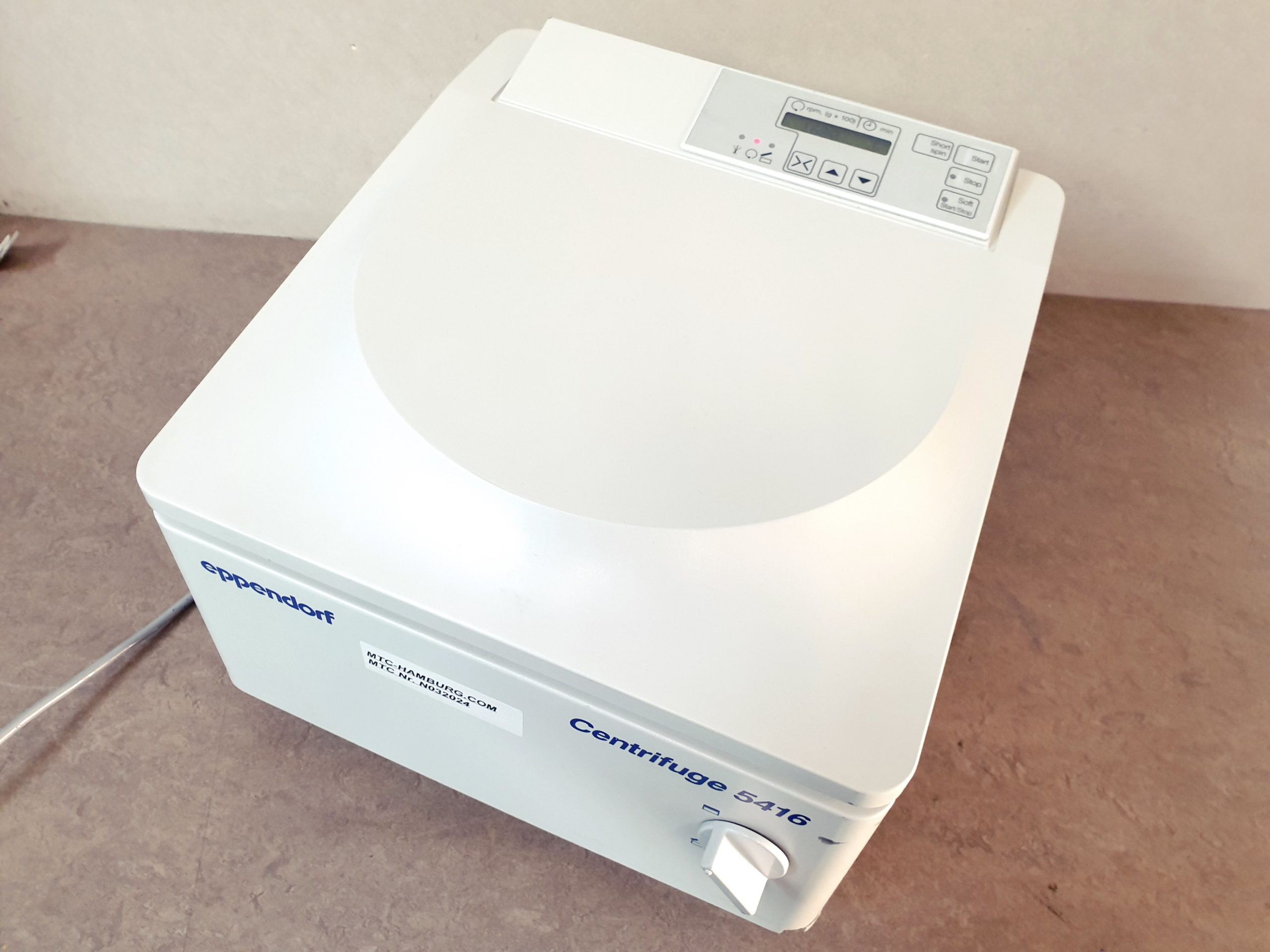 Eppendorf Zentrifuge Centrifuge 5416 – 4 x 250 ml – thumbnail 8