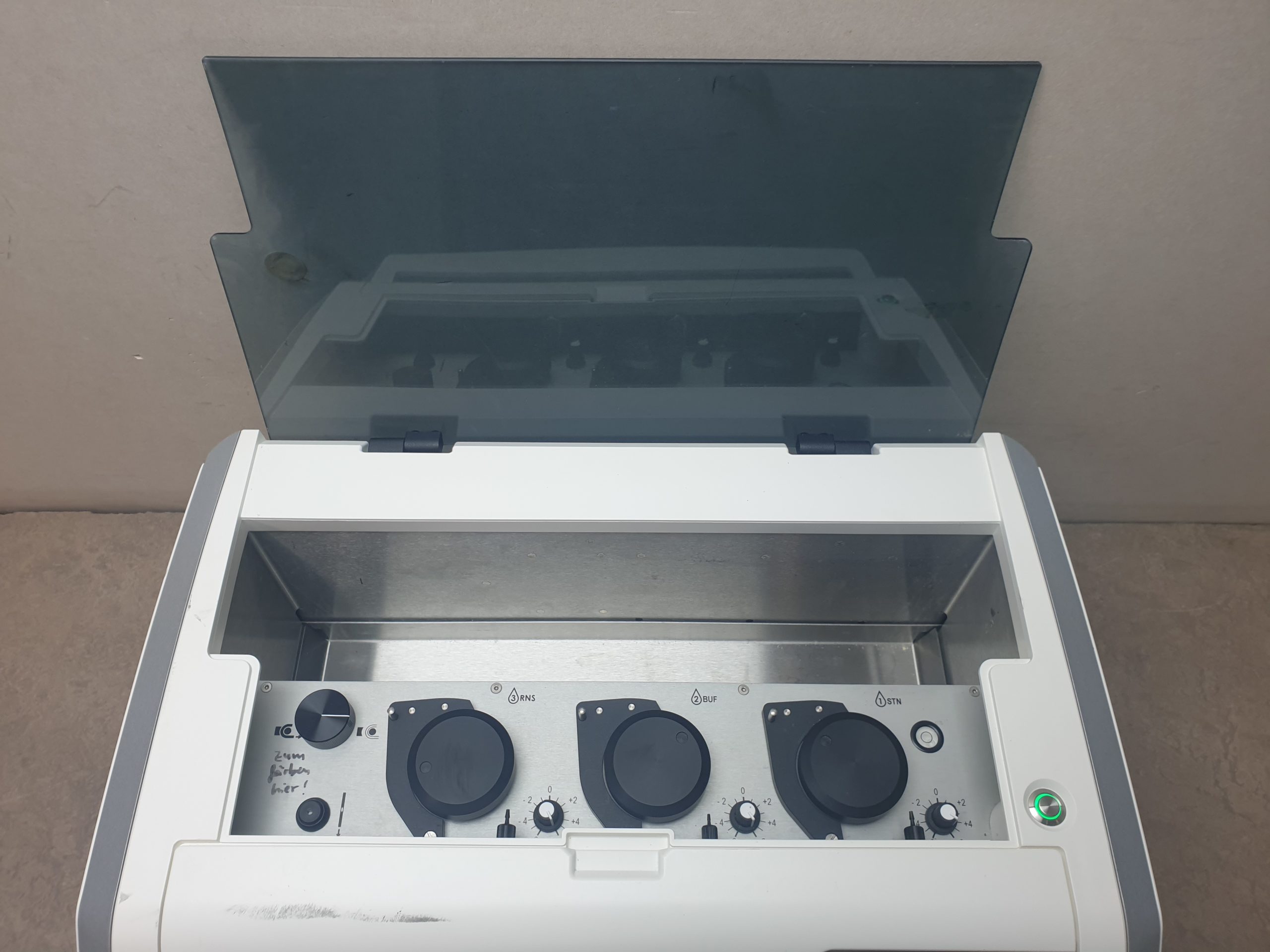 Siemens Hematek 3000 Slider Stainer System — image 1 of 4