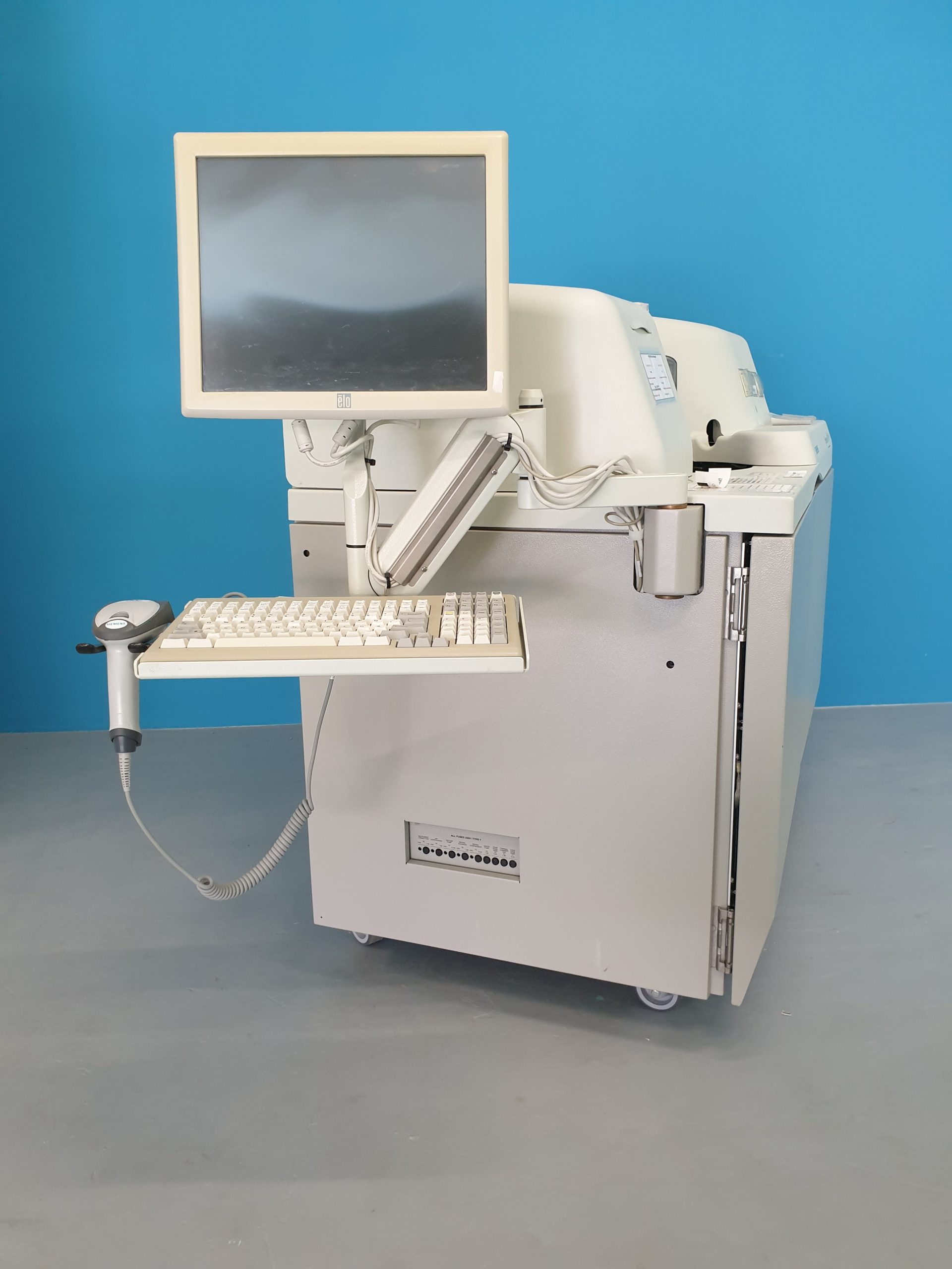 Siemens Dimension Xpand Plus System – Chemistry Analyzer thumbnail 6