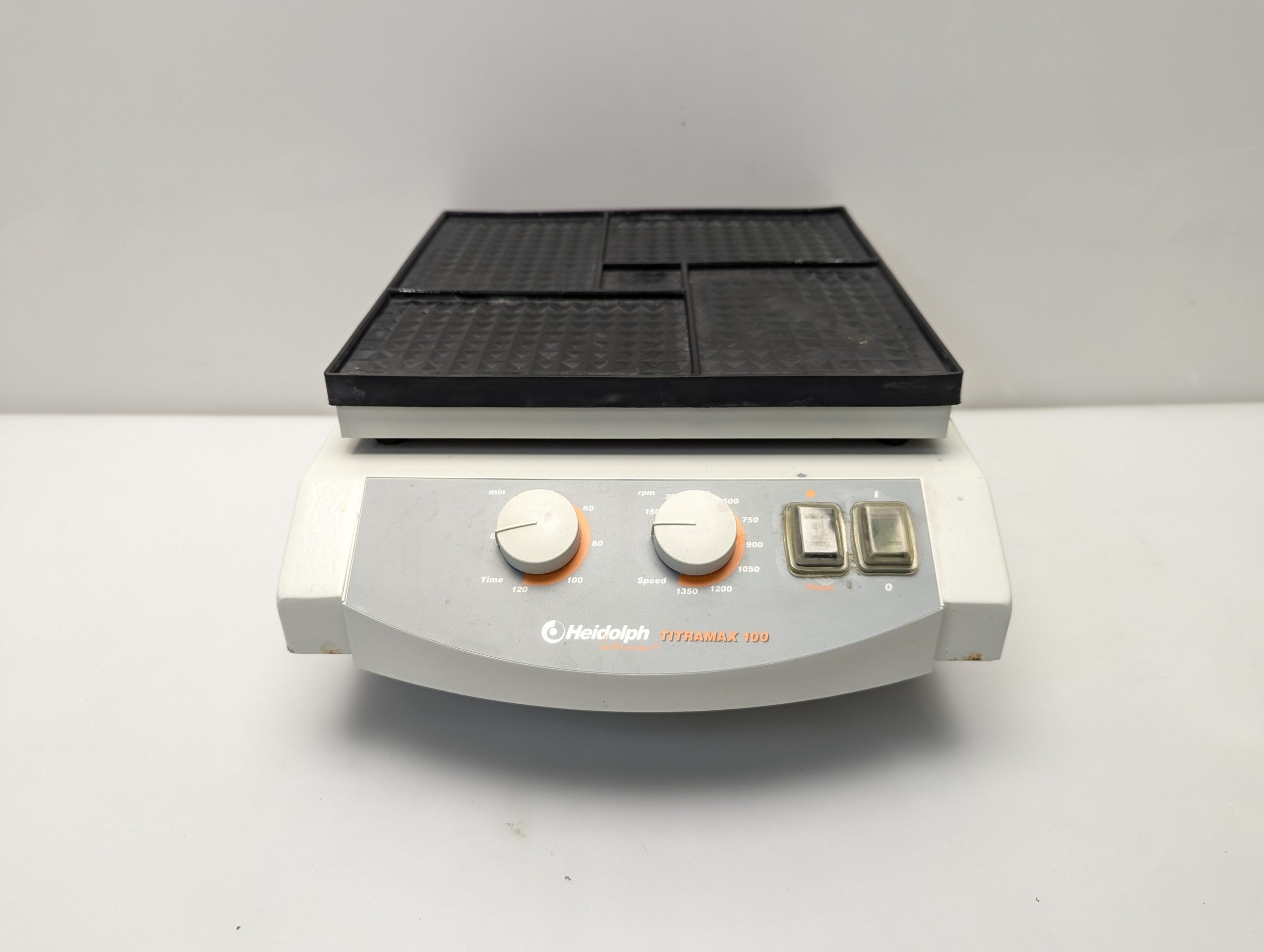 Heidolph Titramax 100 Plattformschüttler Schüttler — image 1 of 14
