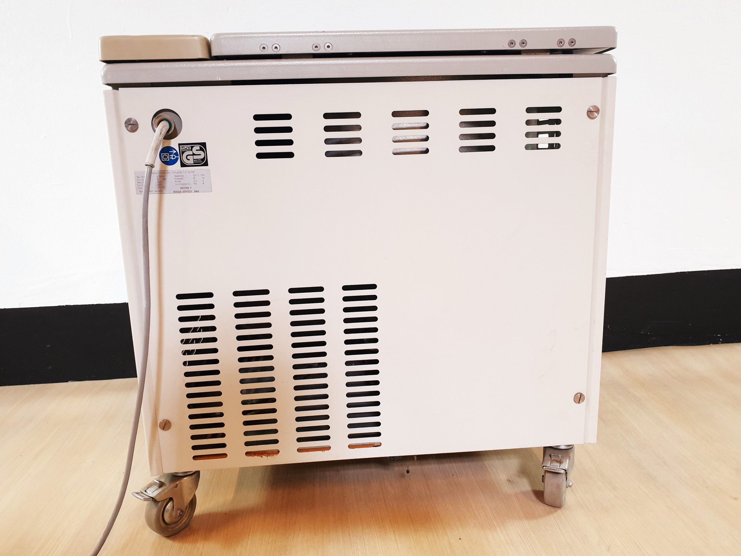 HERAEUS SEPATECH VARIFUGE F Kühlzentrifuge mit Rotor thumbnail 5