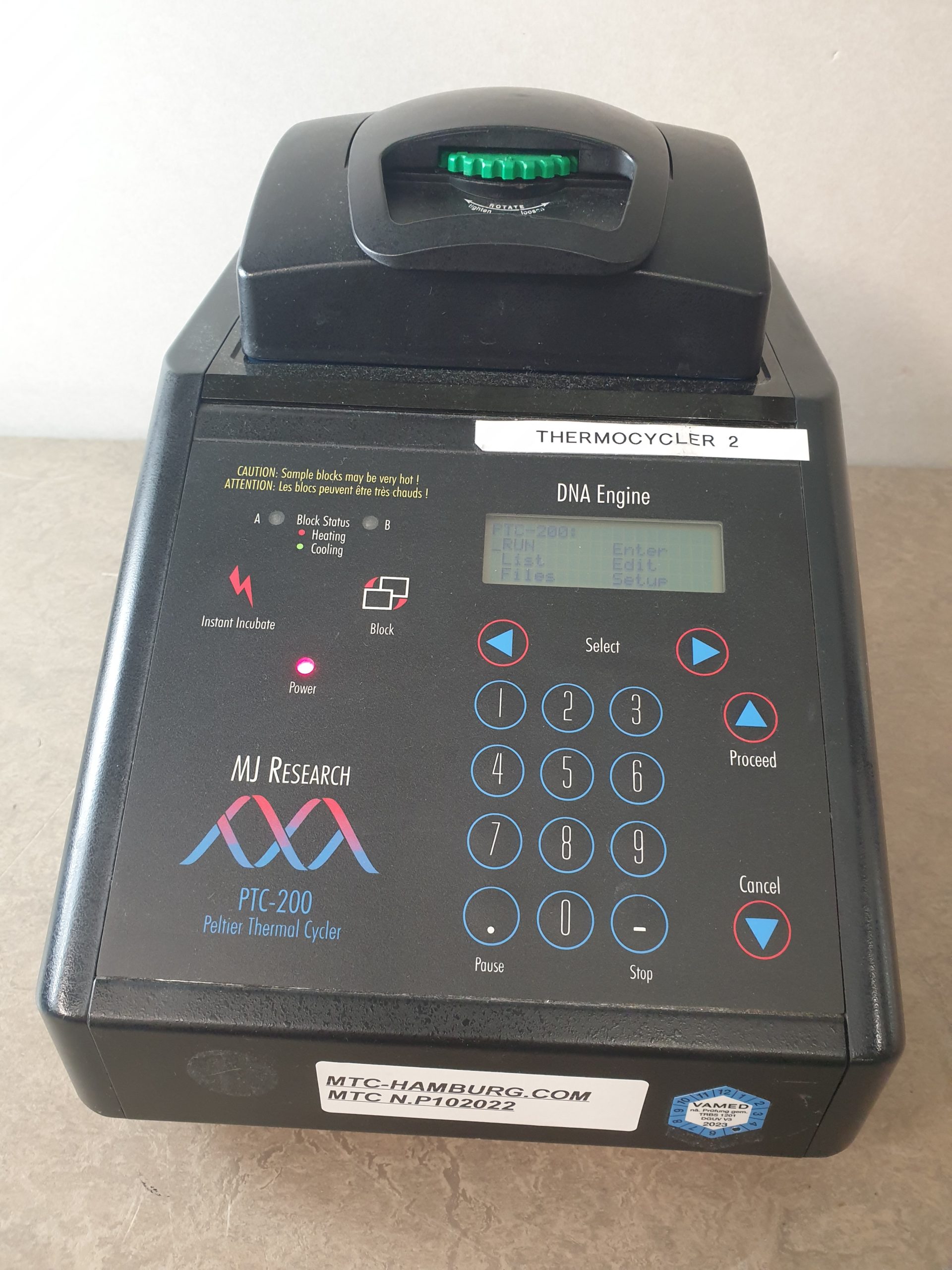 BIO-RAD PELTIER THERMAL CYCLER PTC-200 PCR Thermal Cycler thumbnail 2