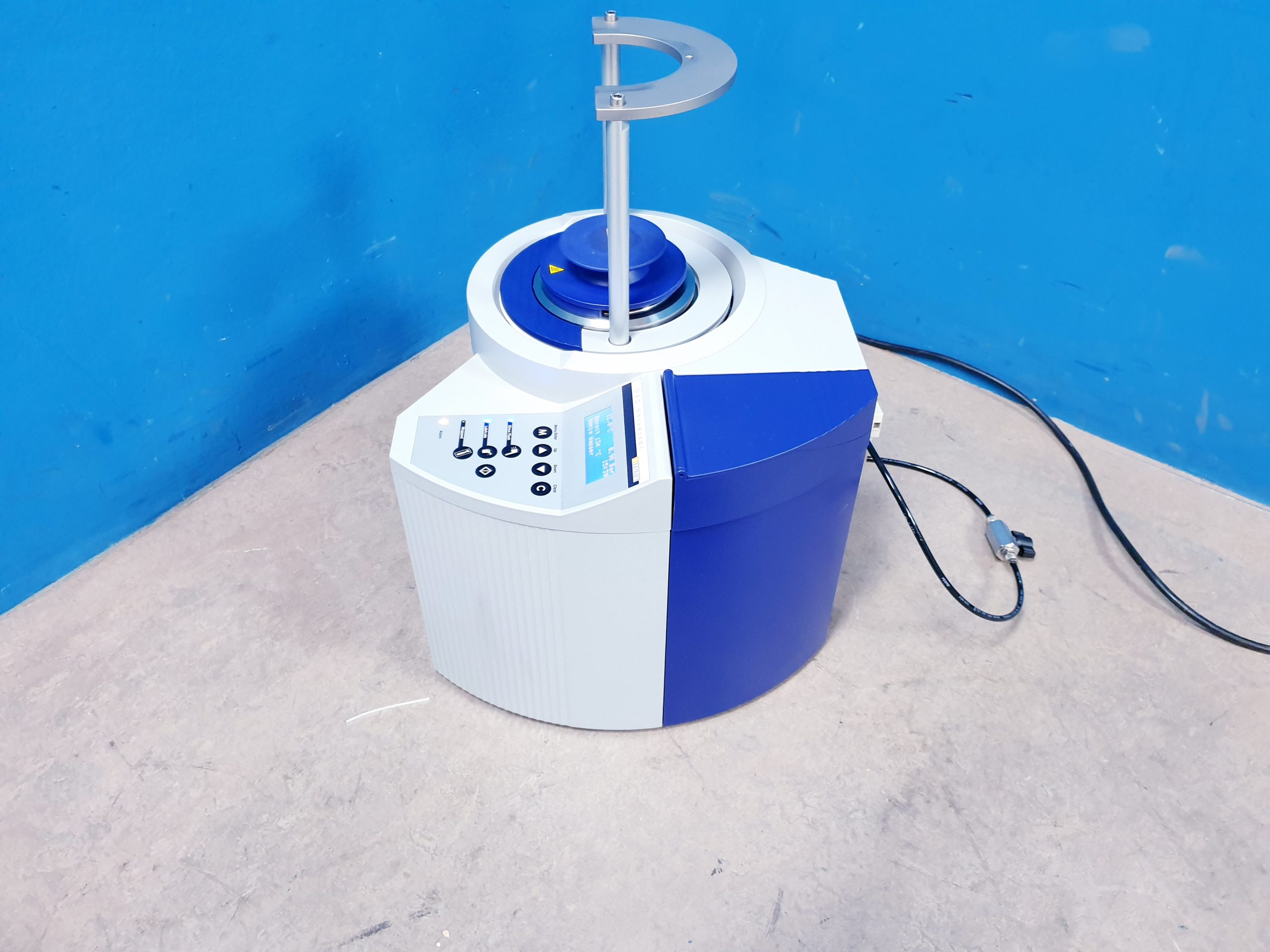 Sirona DAC Universal Sterilisator Instrumentenhygiene für Winkelstücke thumbnail 9