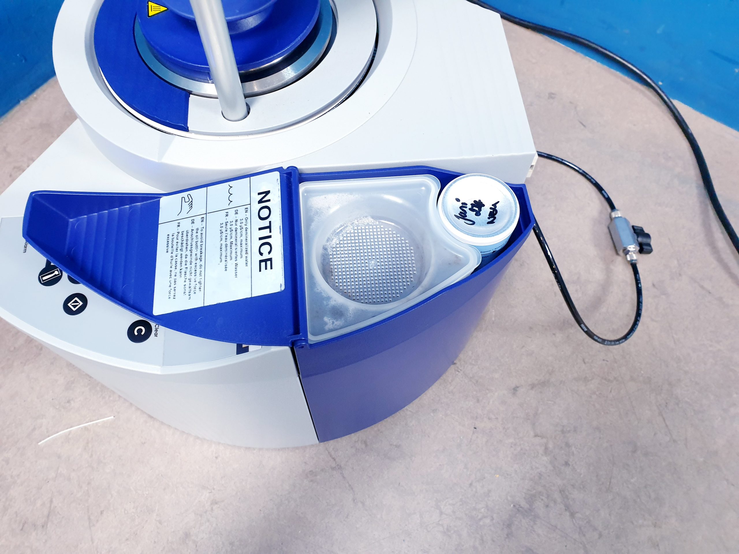 Sirona DAC Universal Sterilisator Instrumentenhygiene für Winkelstücke thumbnail 11