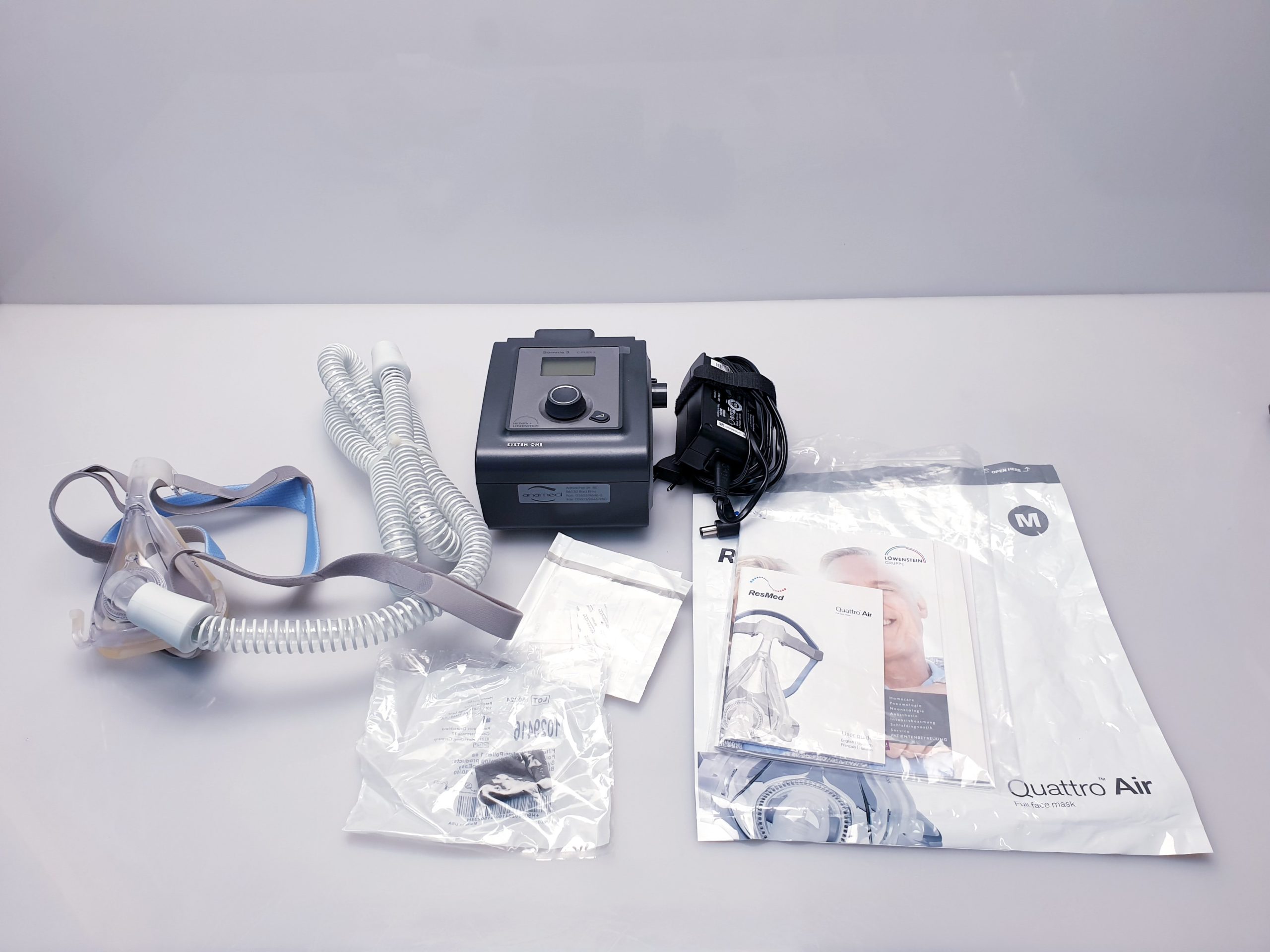 Heinen Löwenstein Somnia 3 C-FLEX+, CPAP-Gerät mit Zubehör — image 1 of 17