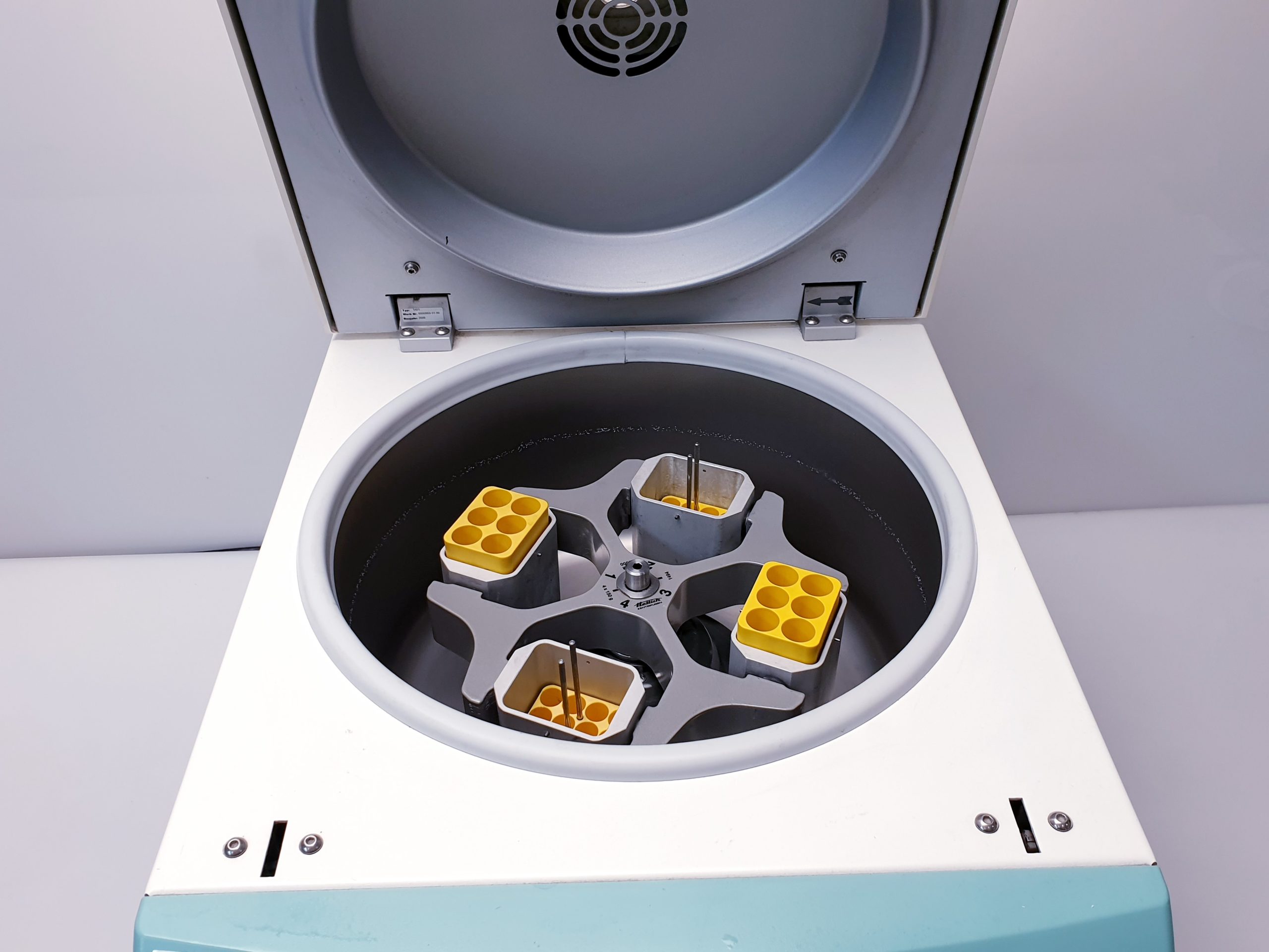 Hettich Universal 320 – Ref 1401 Zentrifuge thumbnail 2
