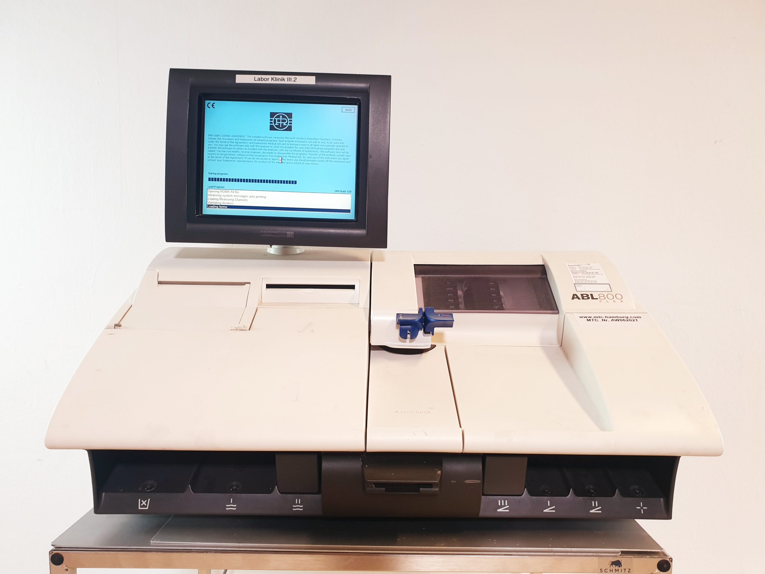 Radiometer ABL800Flex // ABL 800 FLEX Blutgasanalysenautomat // Blutgasanalysegeät — image 1 of 5