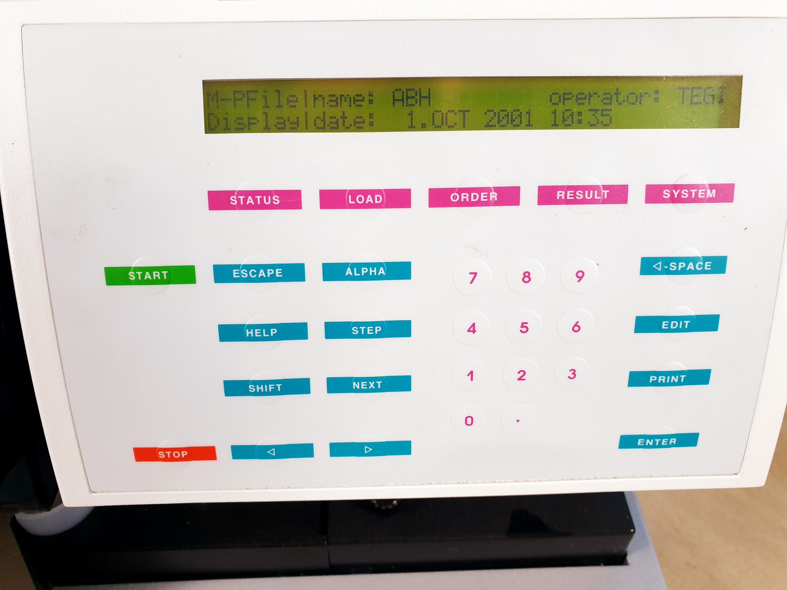 Roche COBAS AMPLICOR Amplification and Detection System RNA + DNA thumbnail 3