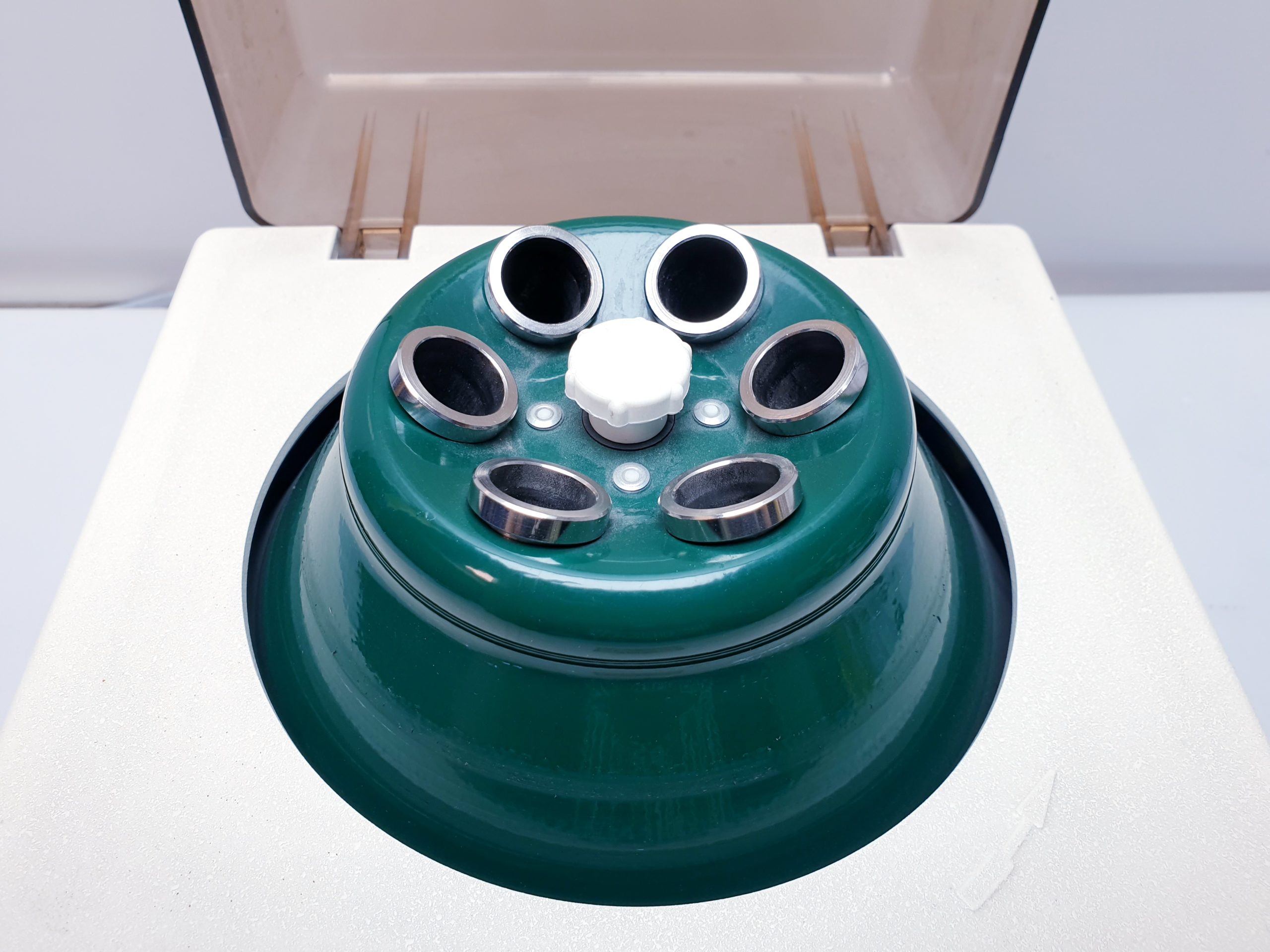 HETTICH EBA 3S Zentrifuge Tischzentrifuge — image 1 of 5
