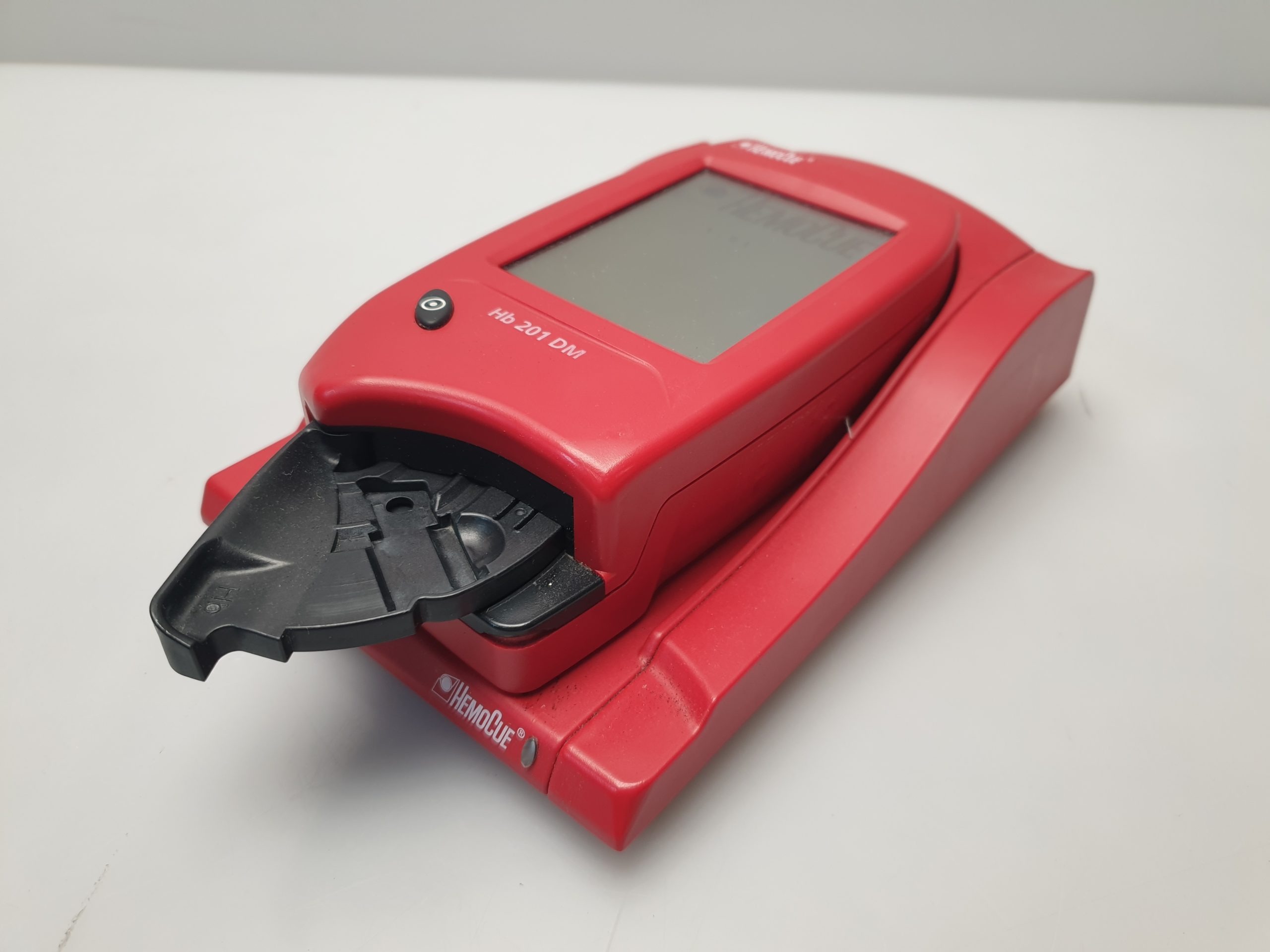 HemoCue Hemoglobin 201 DM Analyser thumbnail 3