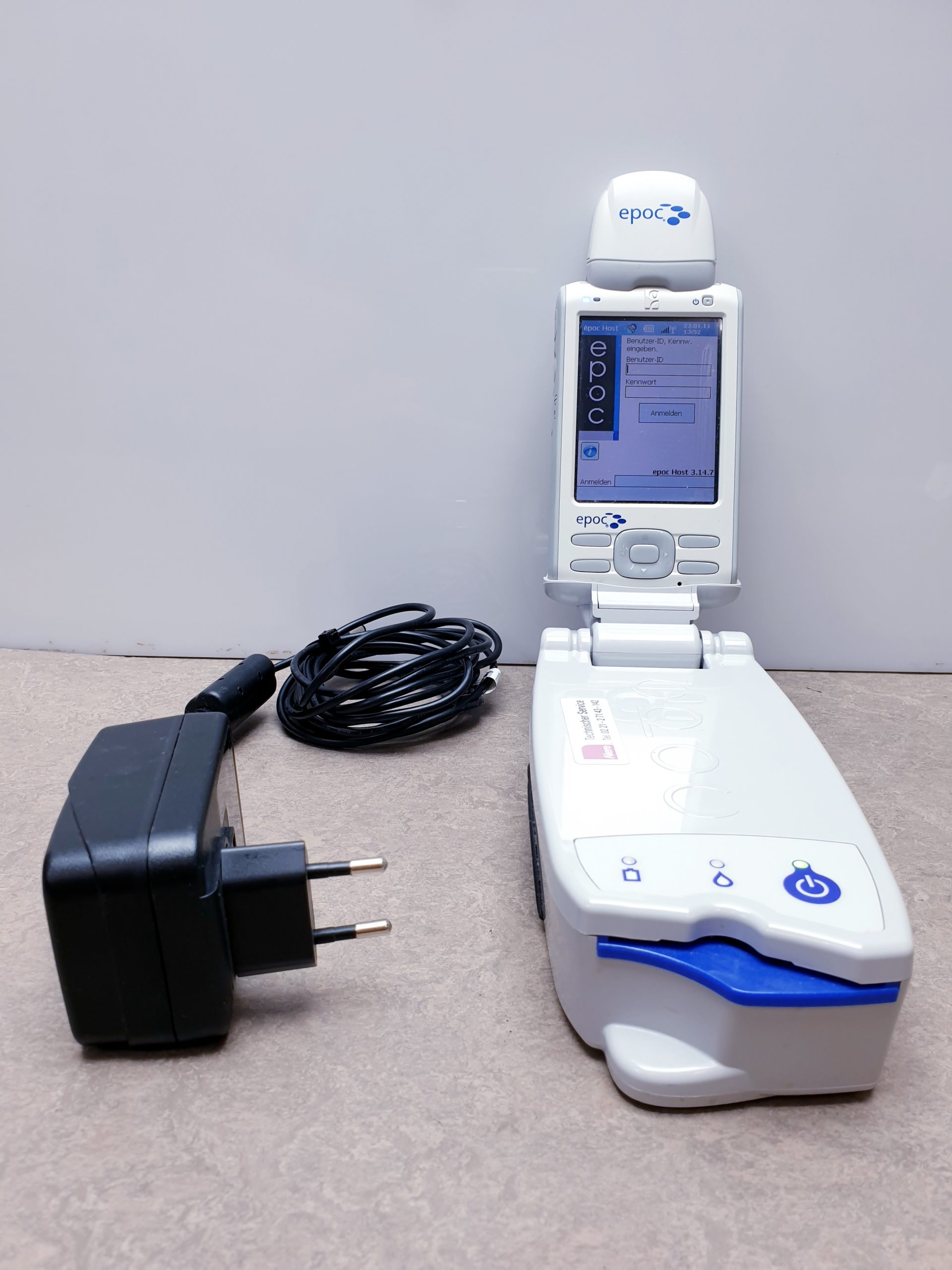 Siemens epoc Blood Analysis System — image 1 of 12
