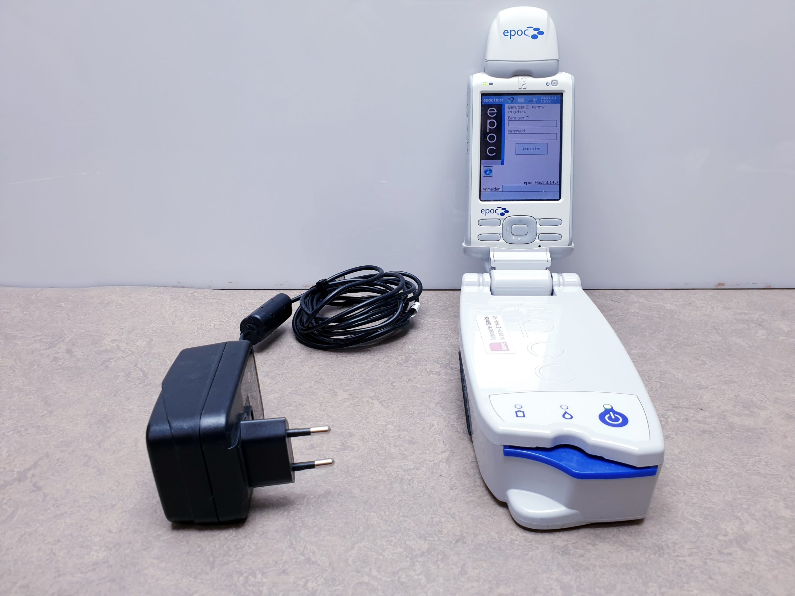 Siemens epoc Blood Analysis System thumbnail 3