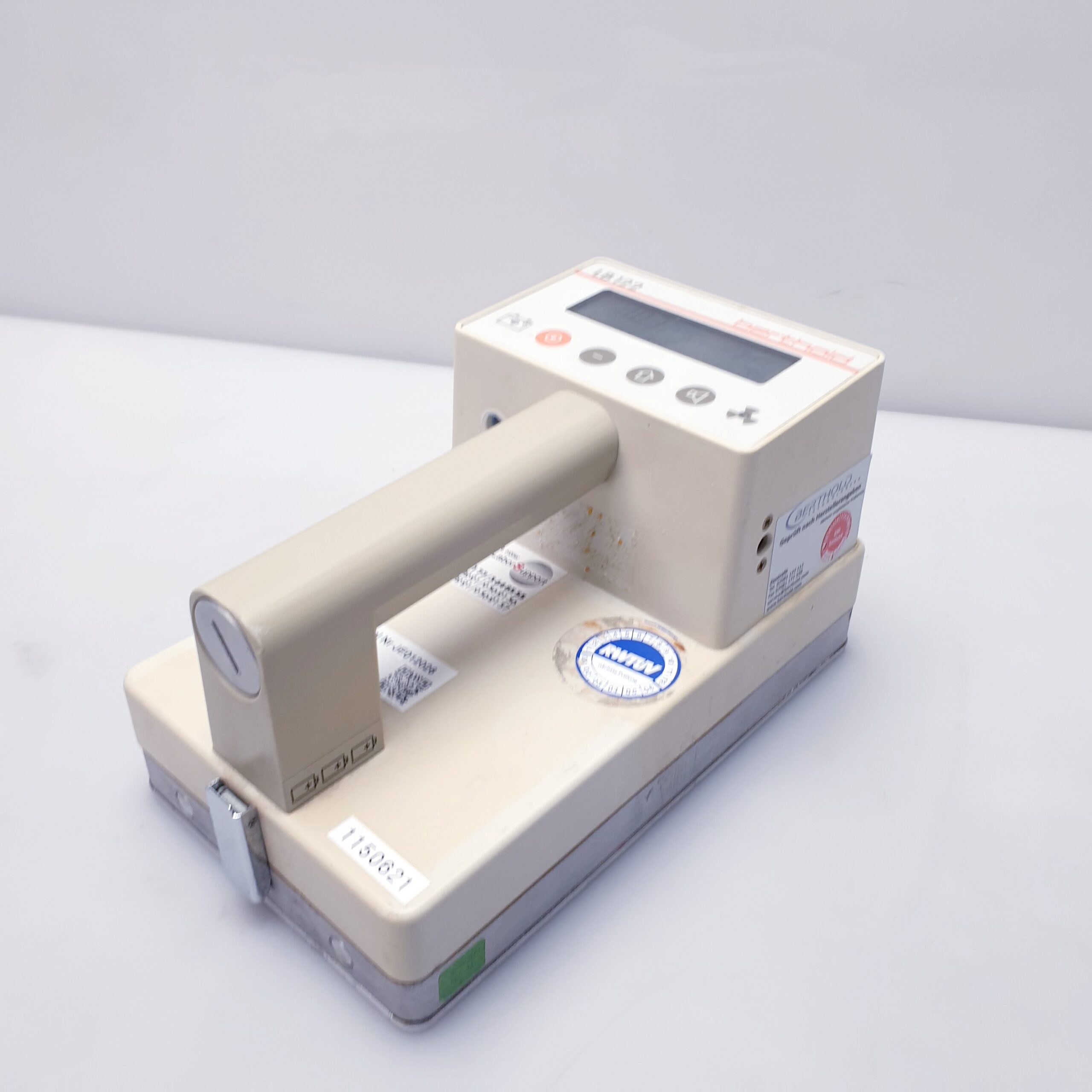 Berthold LB 122 – LB122 Beta Gamma Detector Contamination Monitor Kontaminationsmonitor thumbnail 14