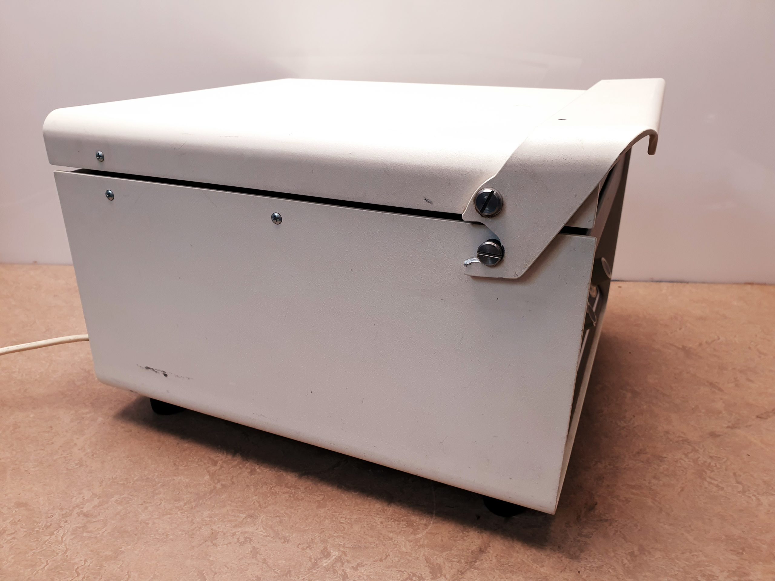 Hettich Universal 1200 Tischzentrifuge Zentrifuge thumbnail 4